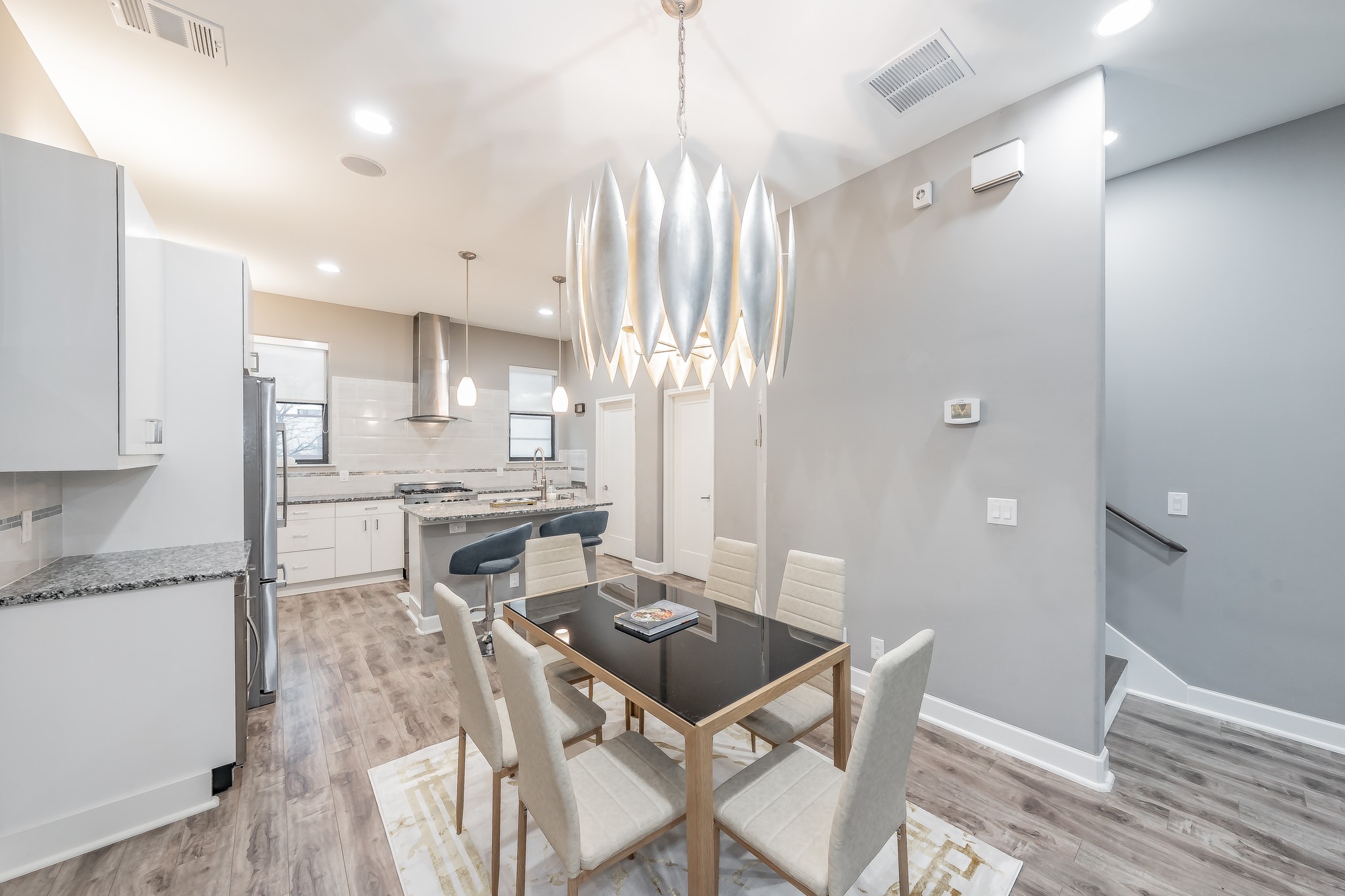 1717 Annex Avenue 302