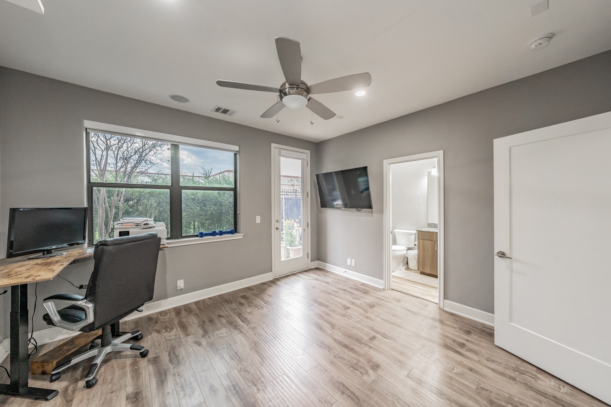 1717 Annex Avenue 302