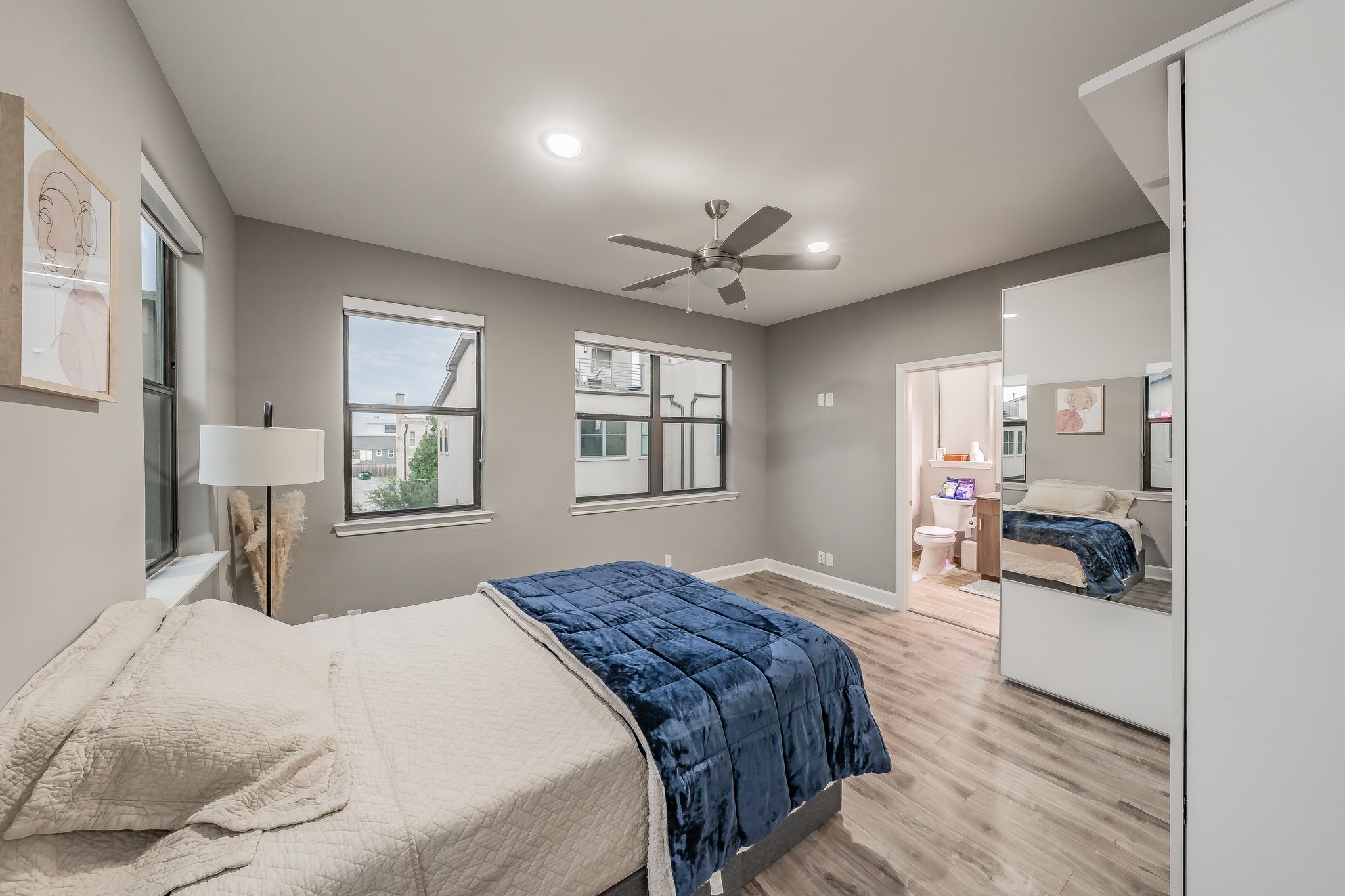 1717 Annex Avenue 302