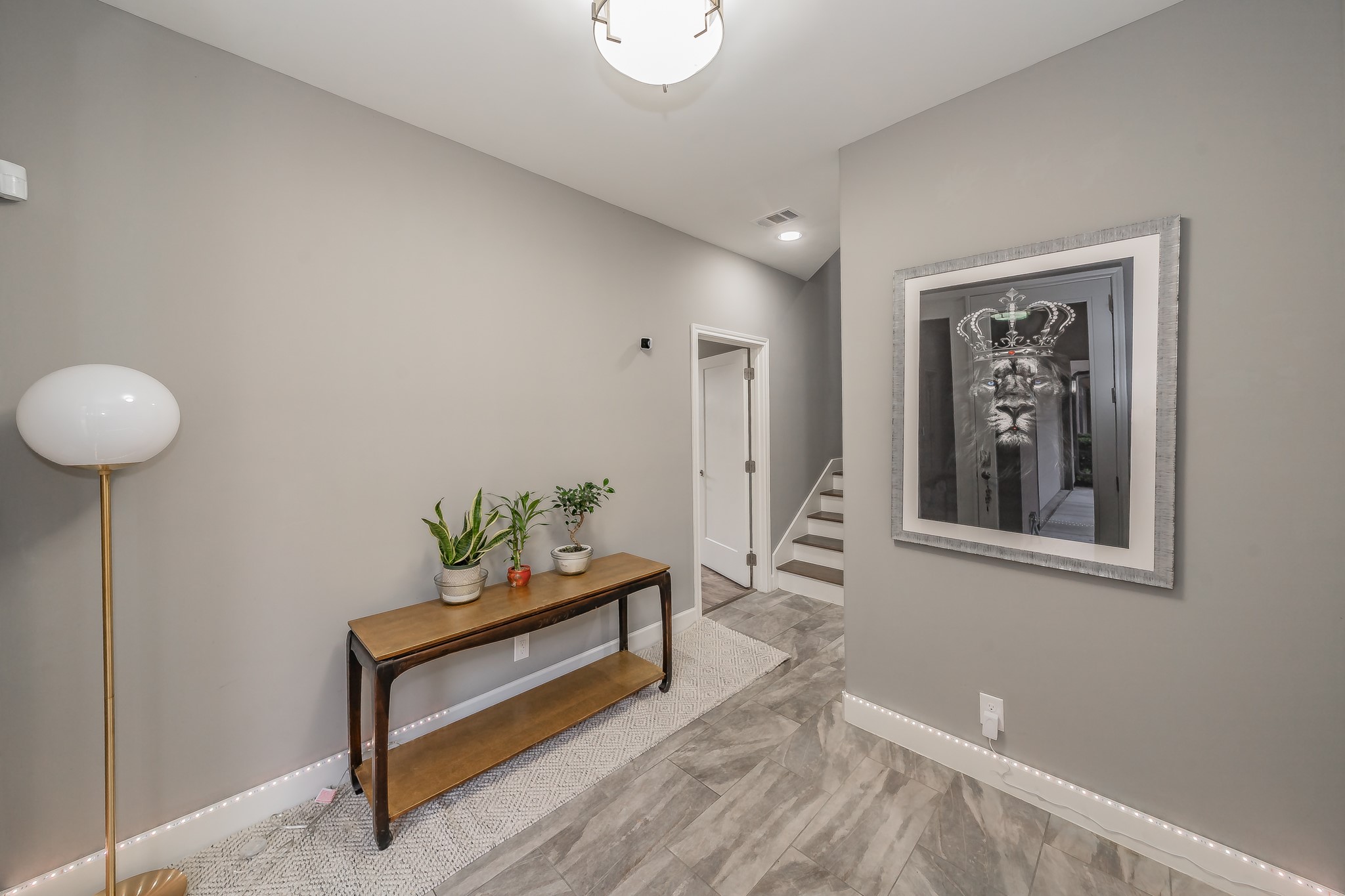 1717 Annex Avenue 302