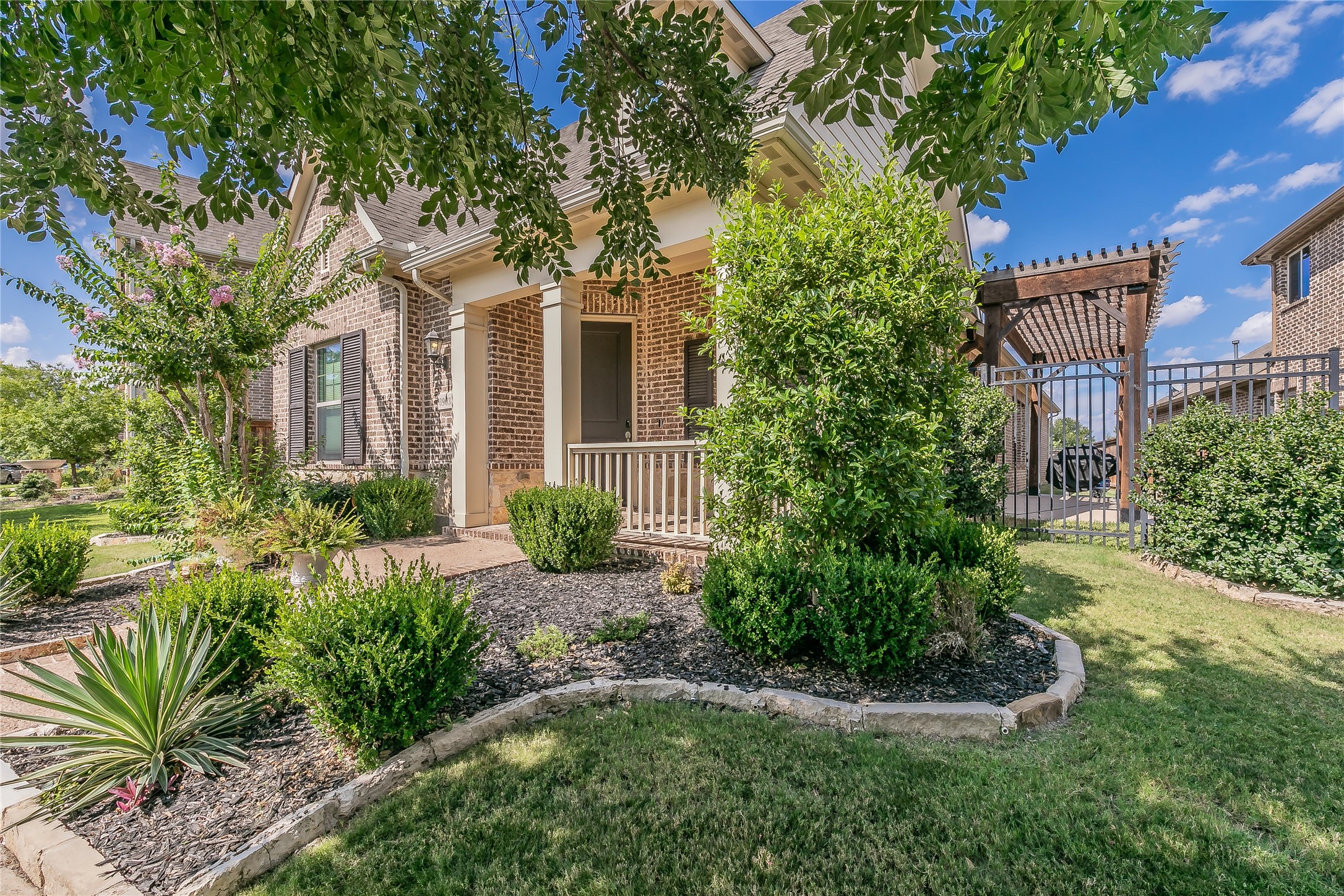 3903 Plum Vista Place