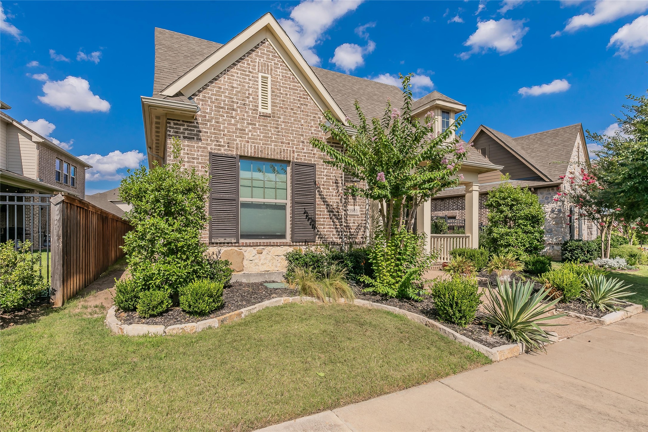 3903 Plum Vista Place