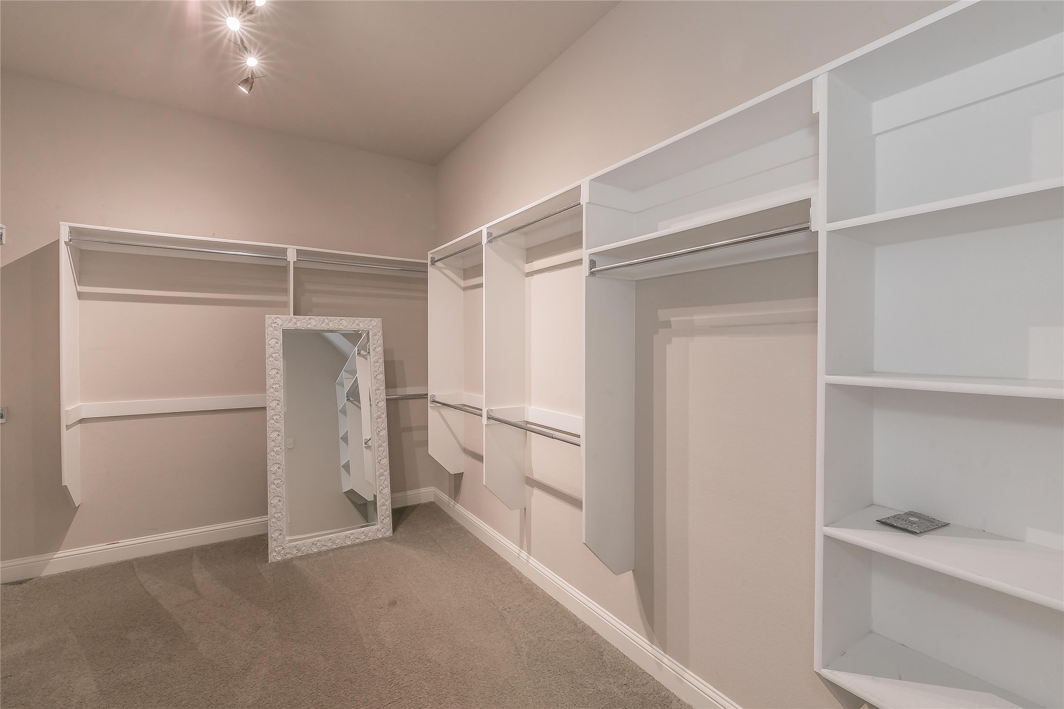 3903 Plum Vista Place
