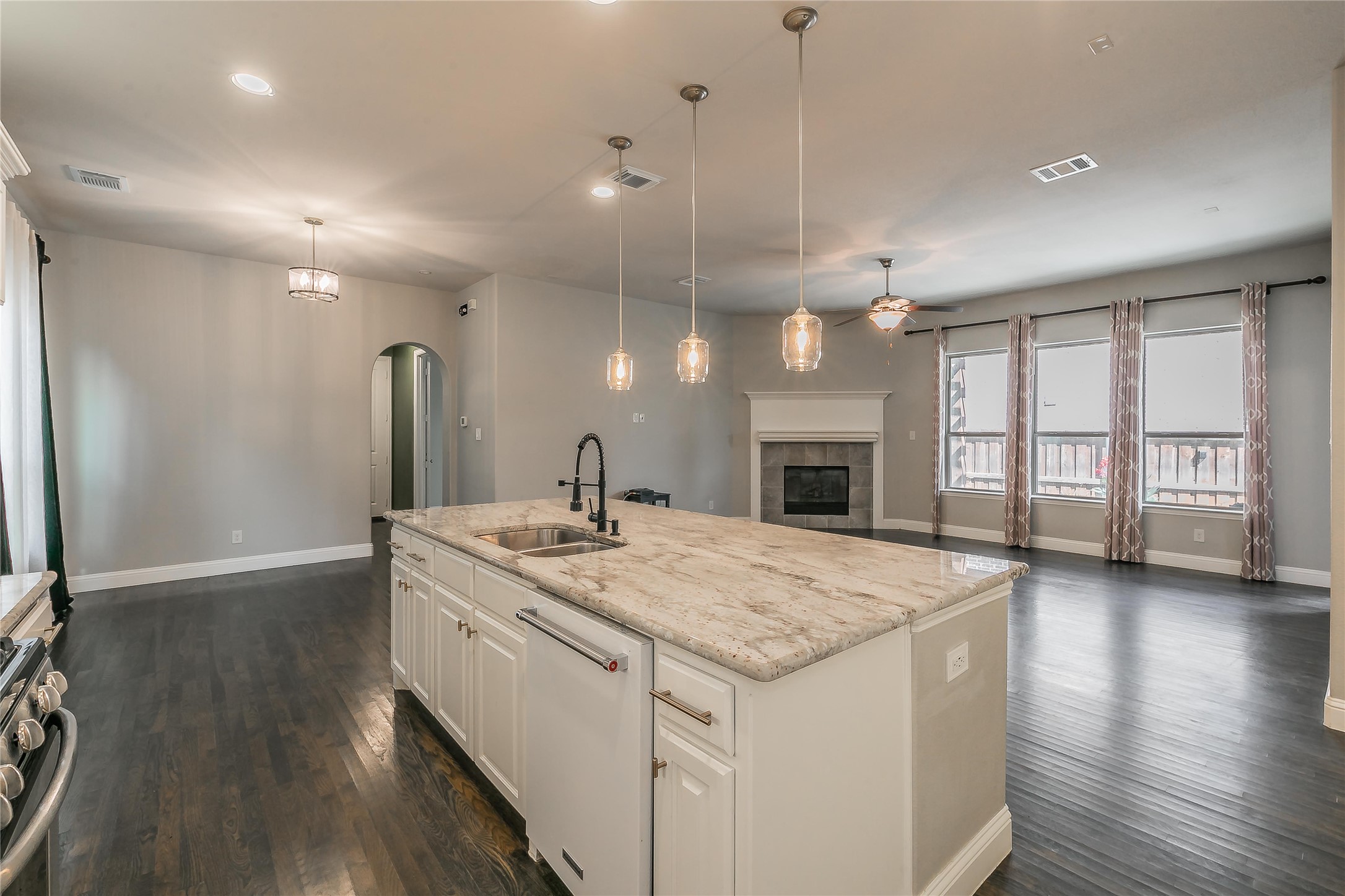 3903 Plum Vista Place