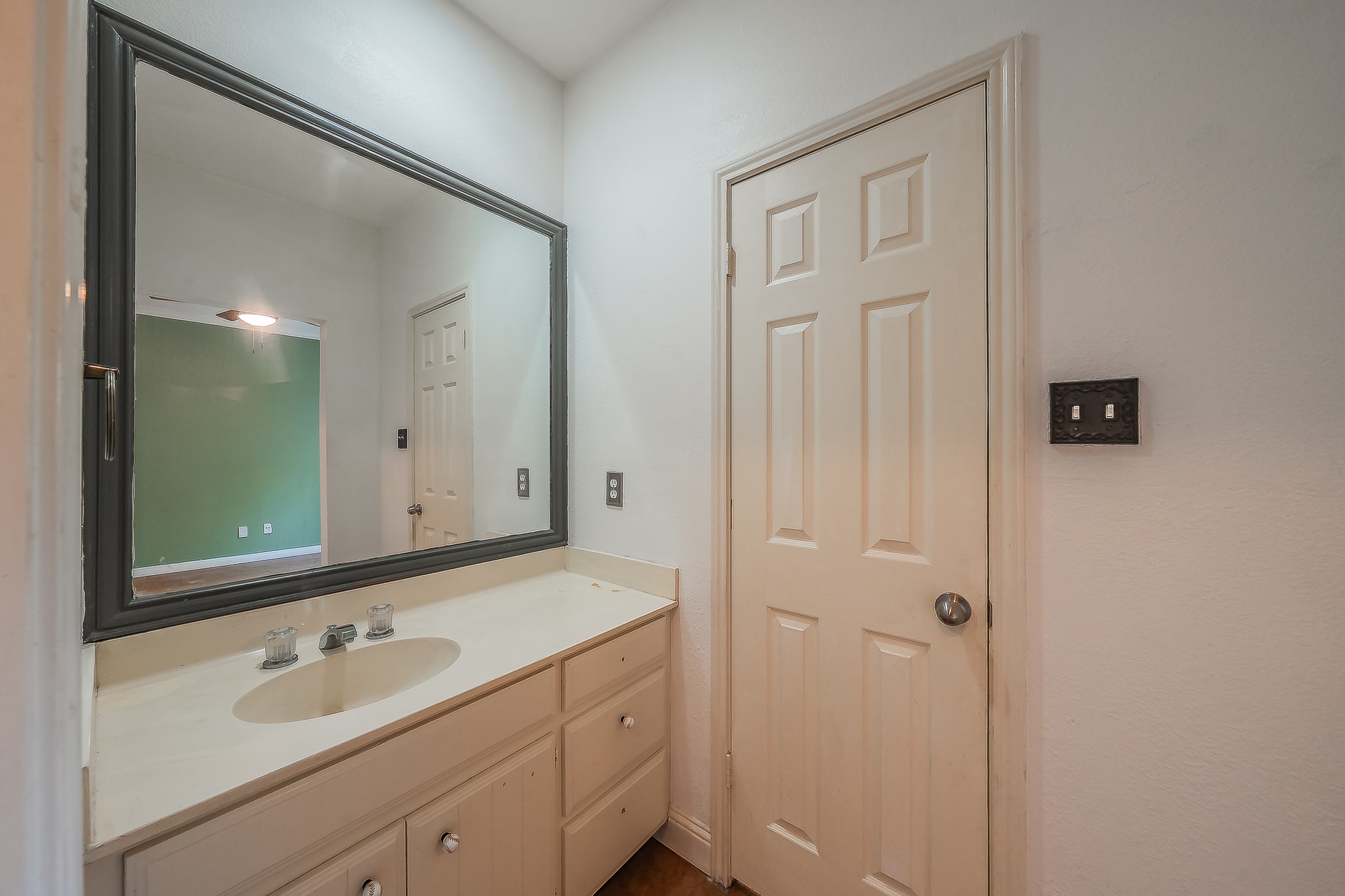 2728 Reagan Street 101