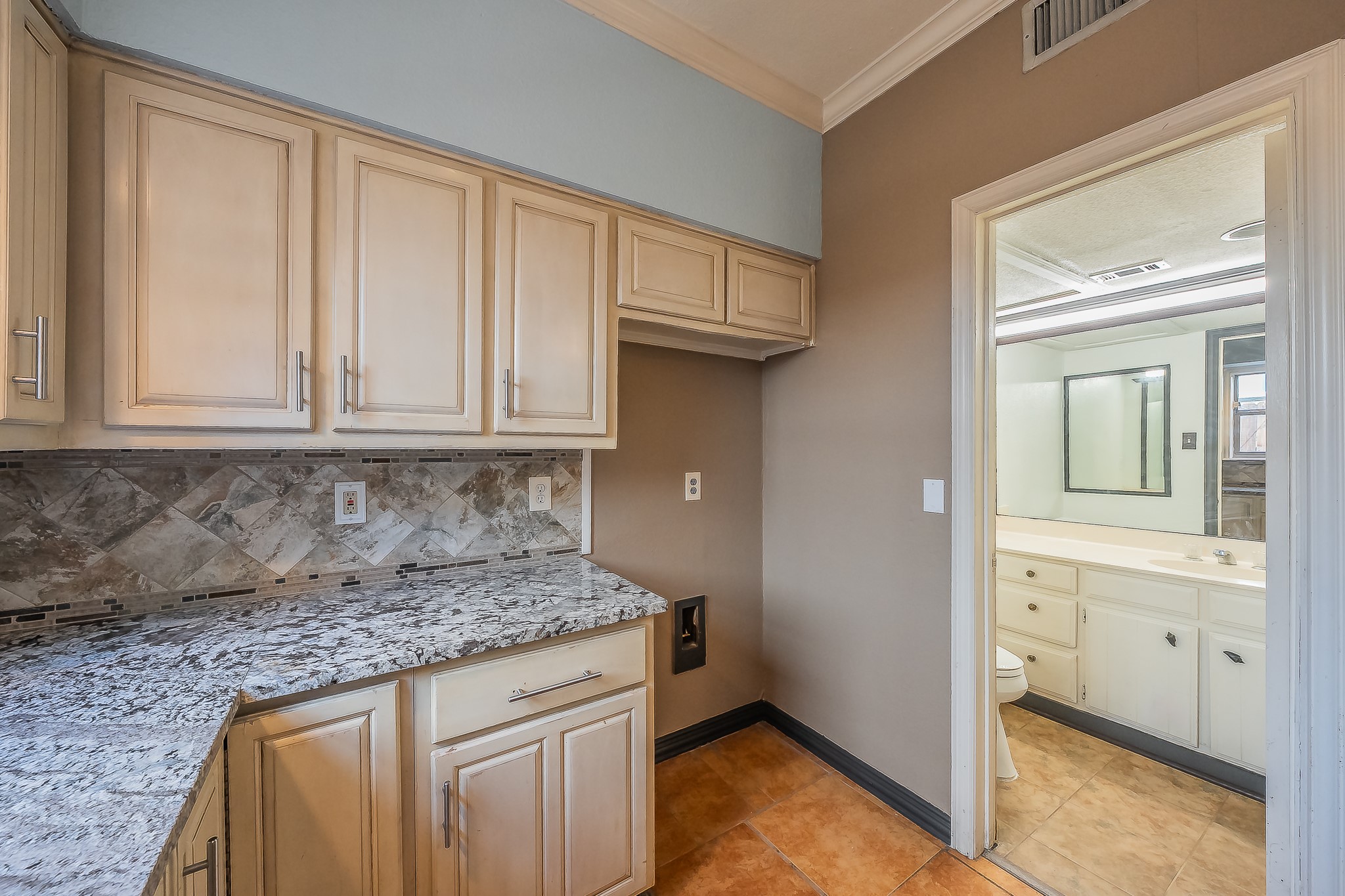 2728 Reagan Street 101