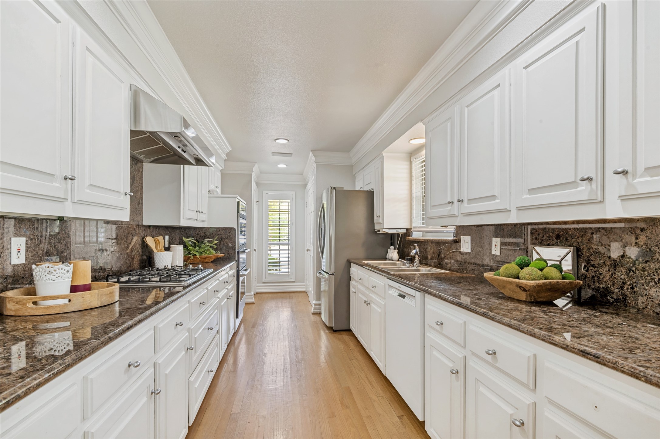 5322 W Mockingbird Lane
