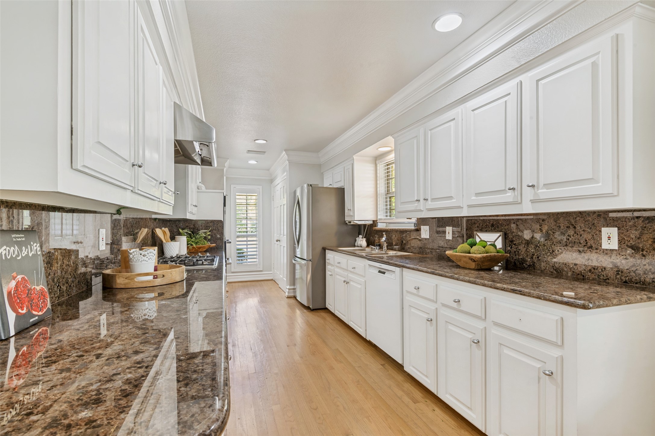 5322 W Mockingbird Lane