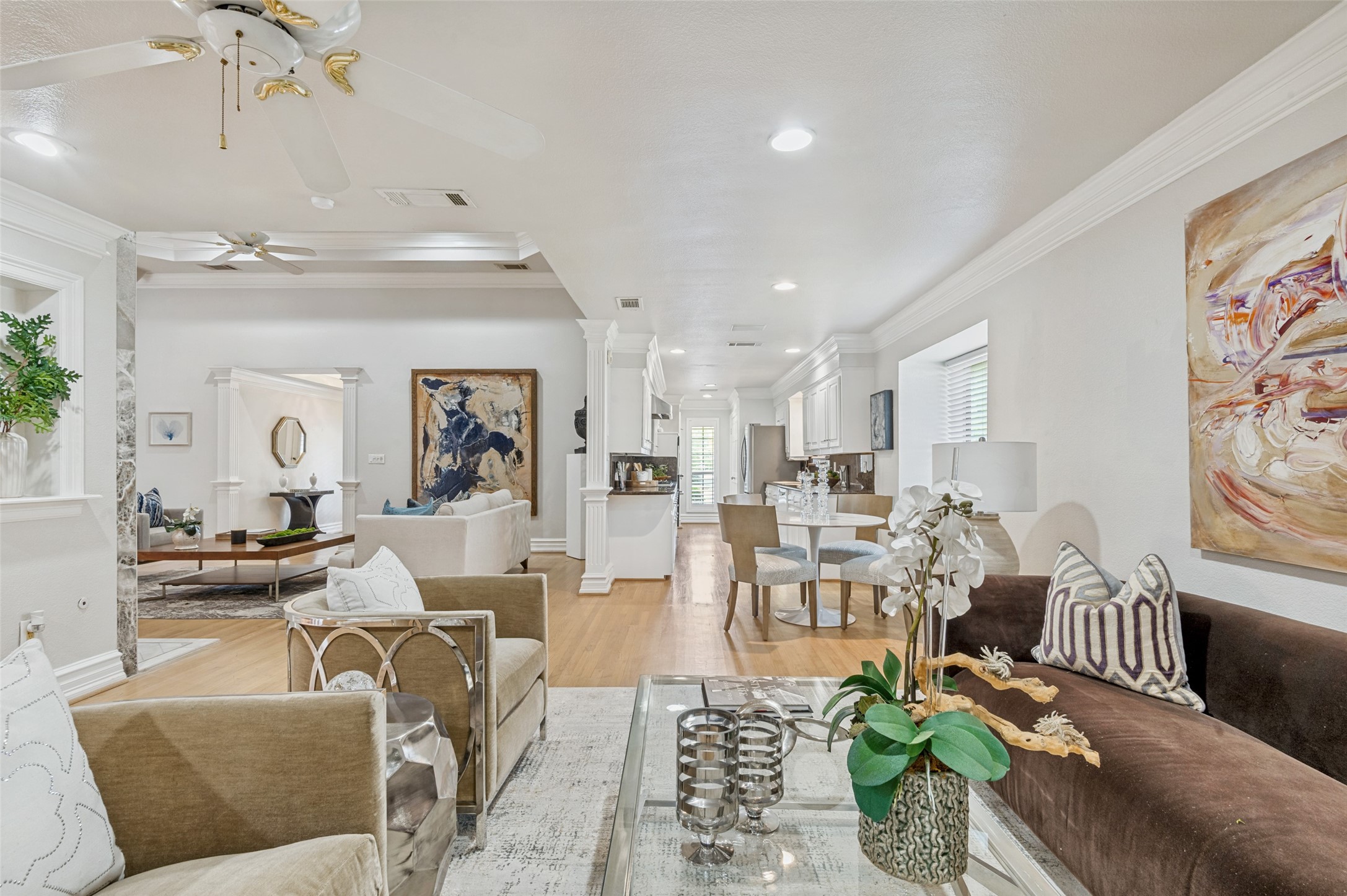 5322 W Mockingbird Lane
