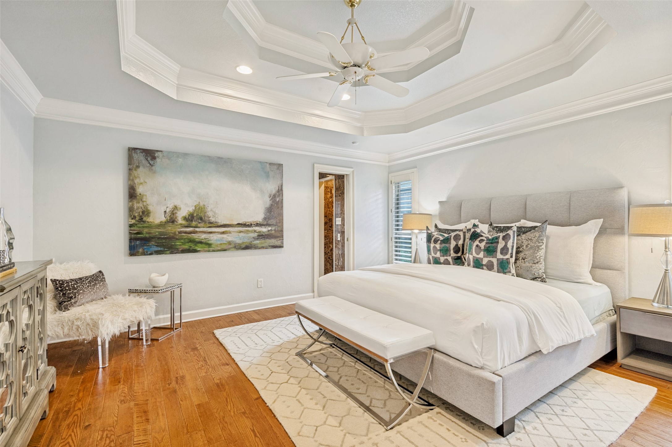5322 W Mockingbird Lane