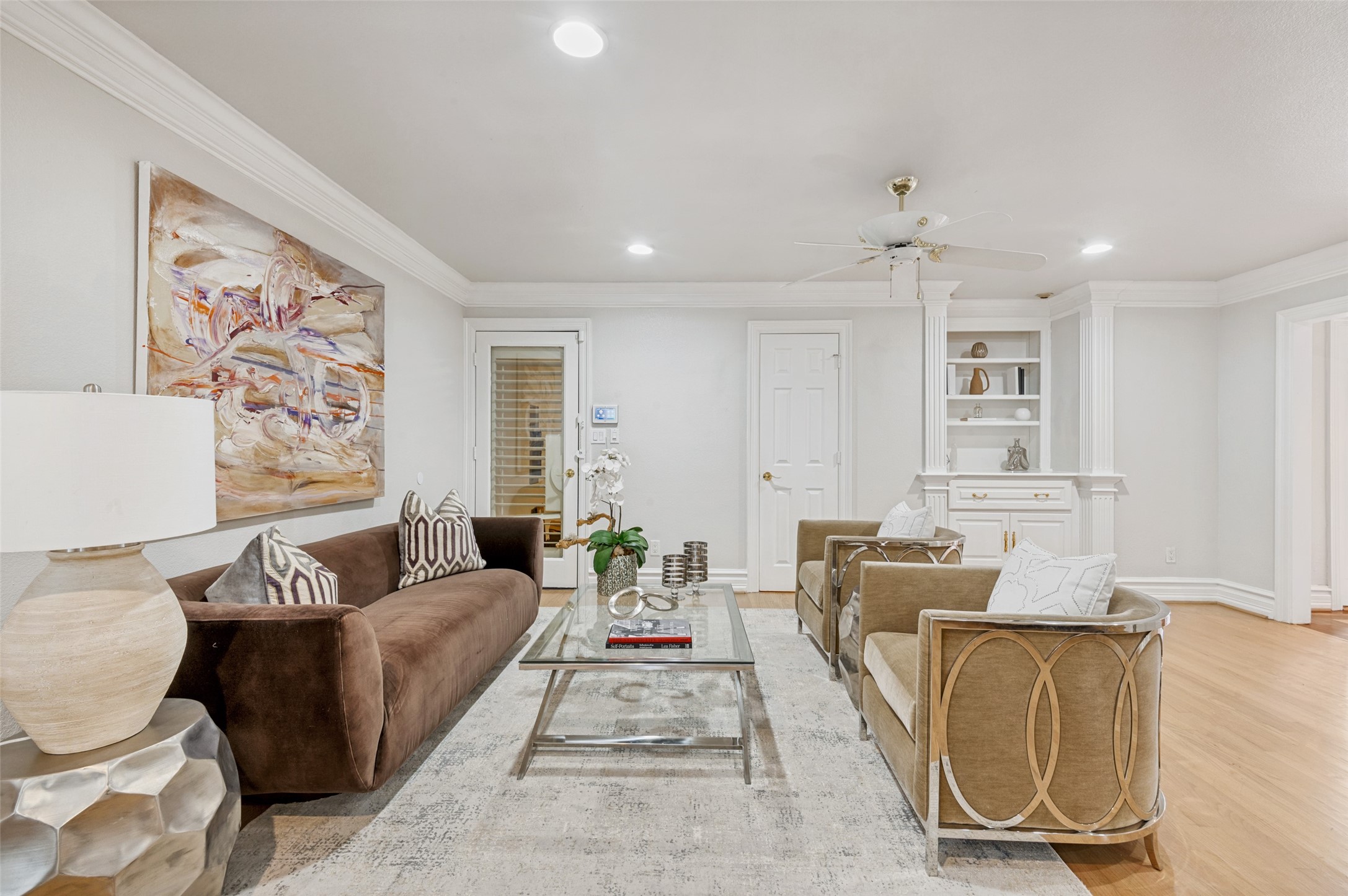 5322 W Mockingbird Lane