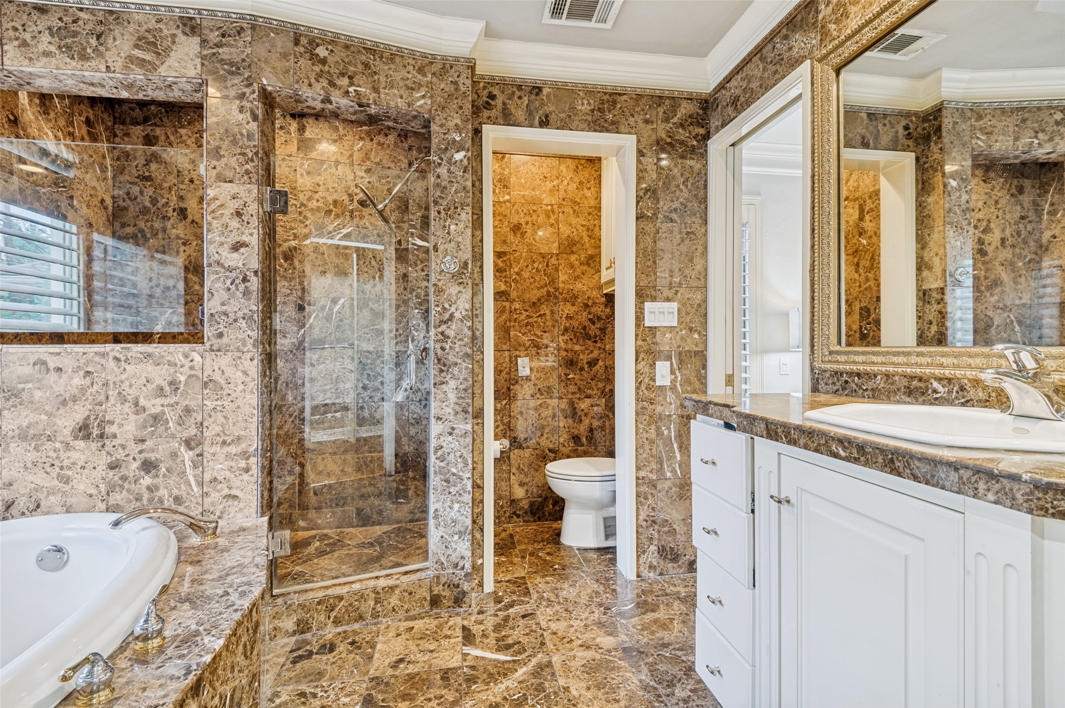 5322 W Mockingbird Lane
