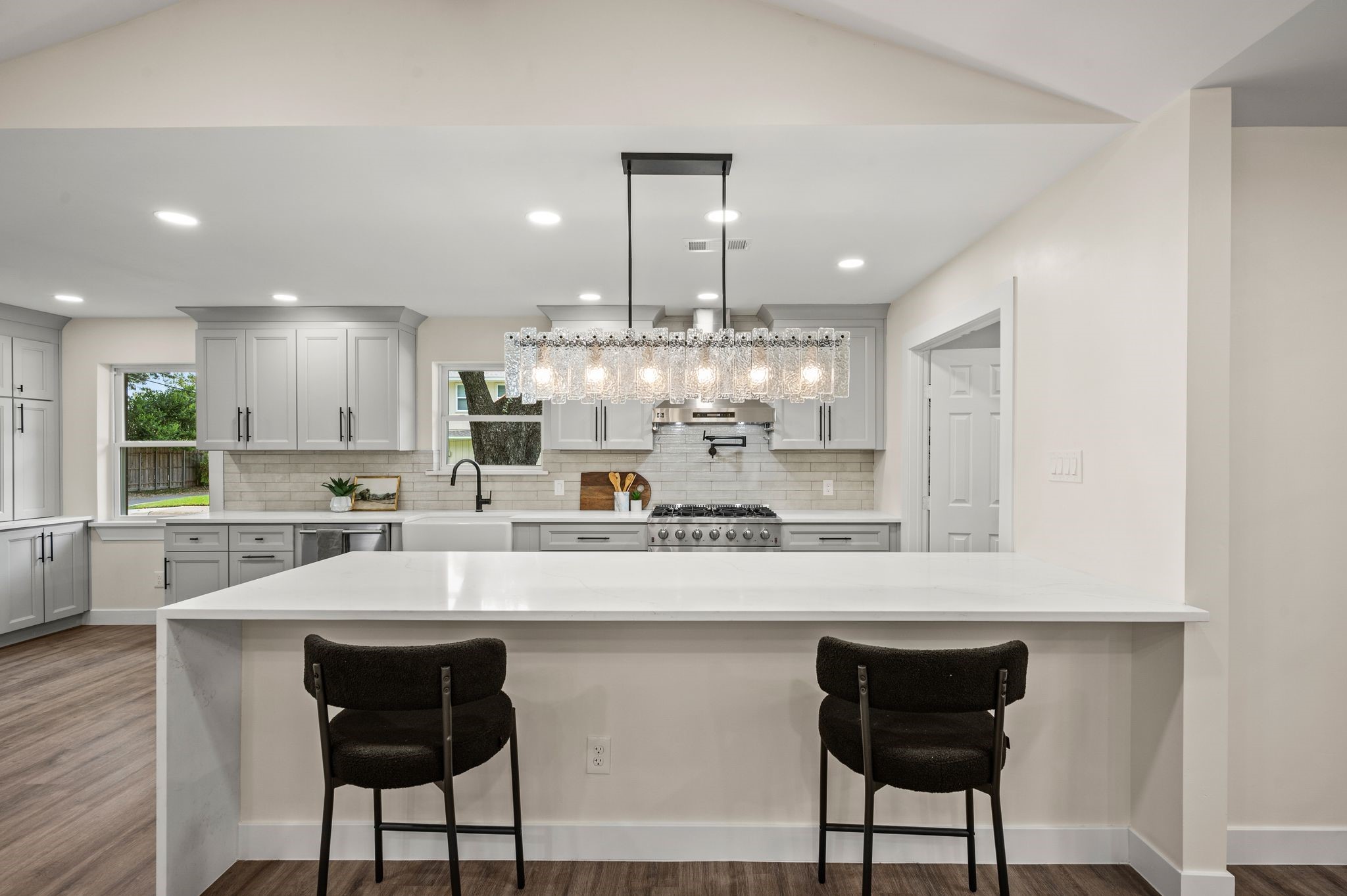 3208 Timberview Road