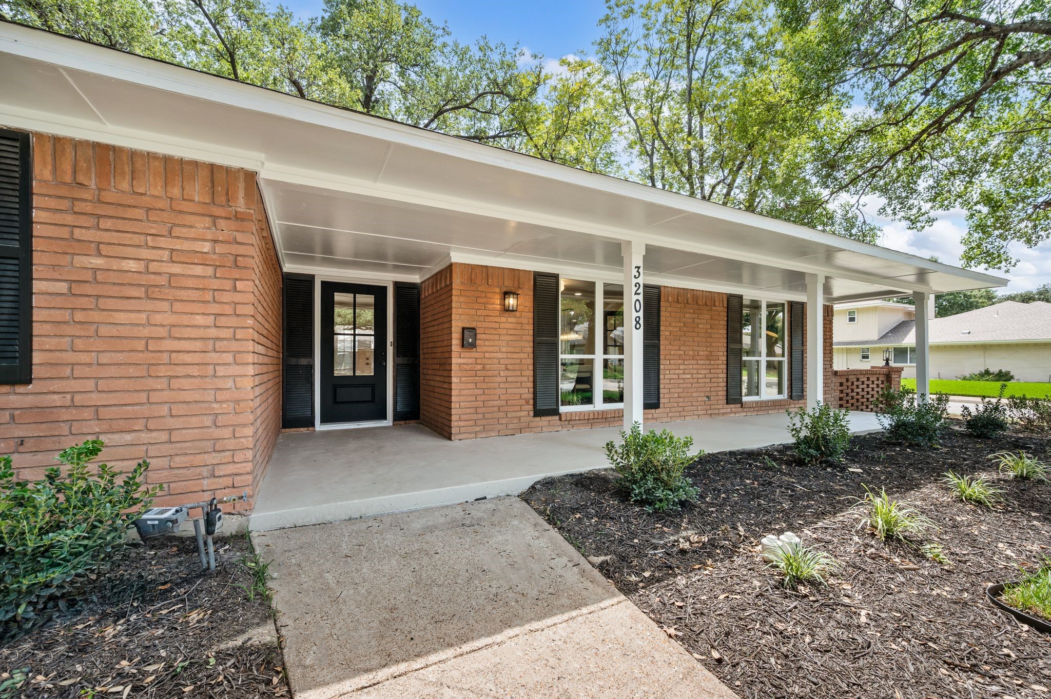3208 Timberview Road
