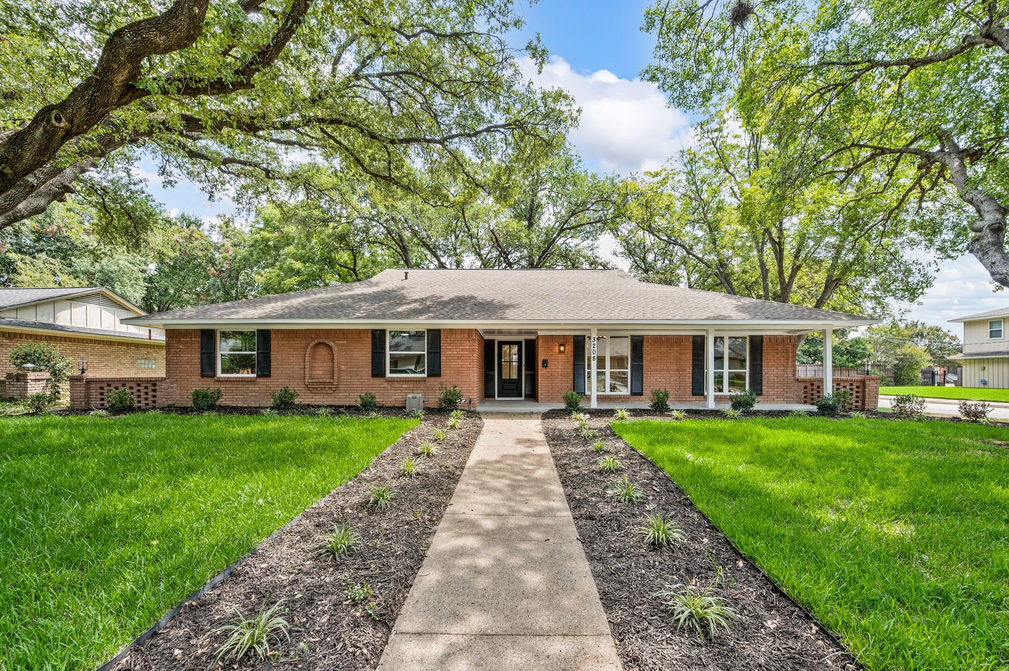 3208 Timberview Road