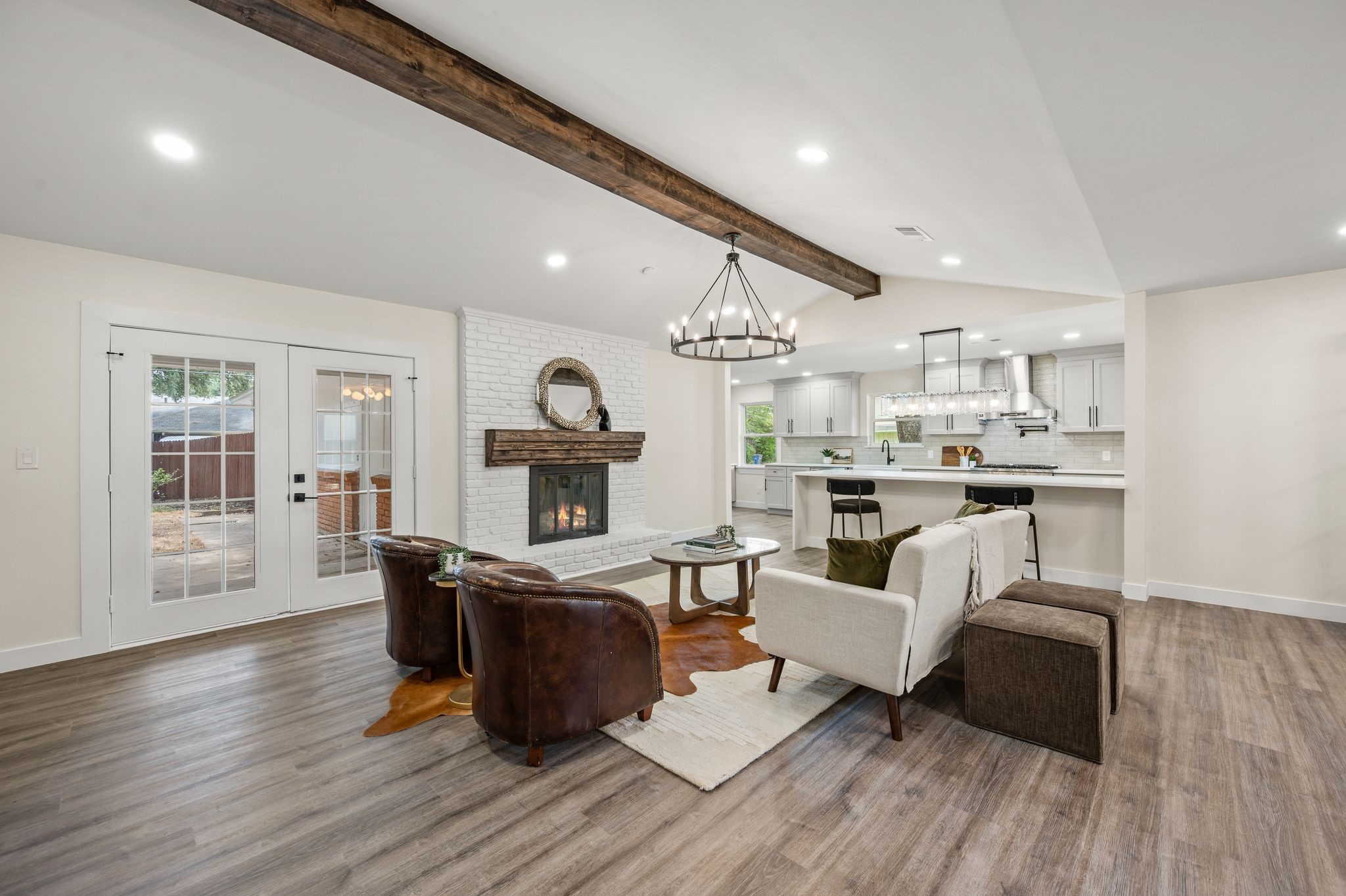 3208 Timberview Road