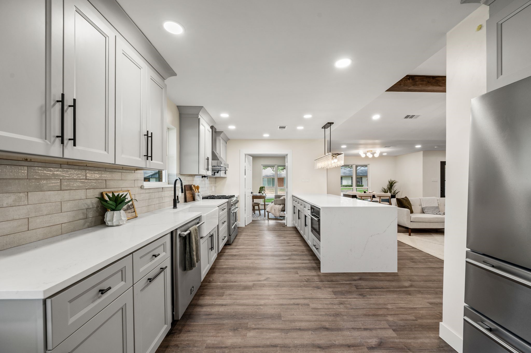 3208 Timberview Road
