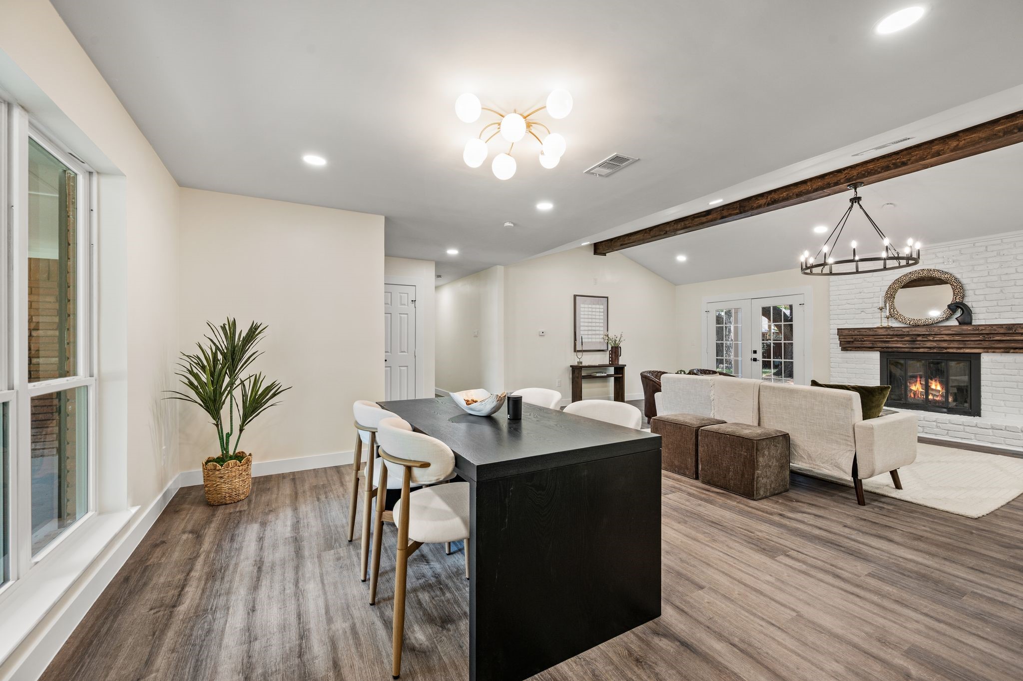 3208 Timberview Road