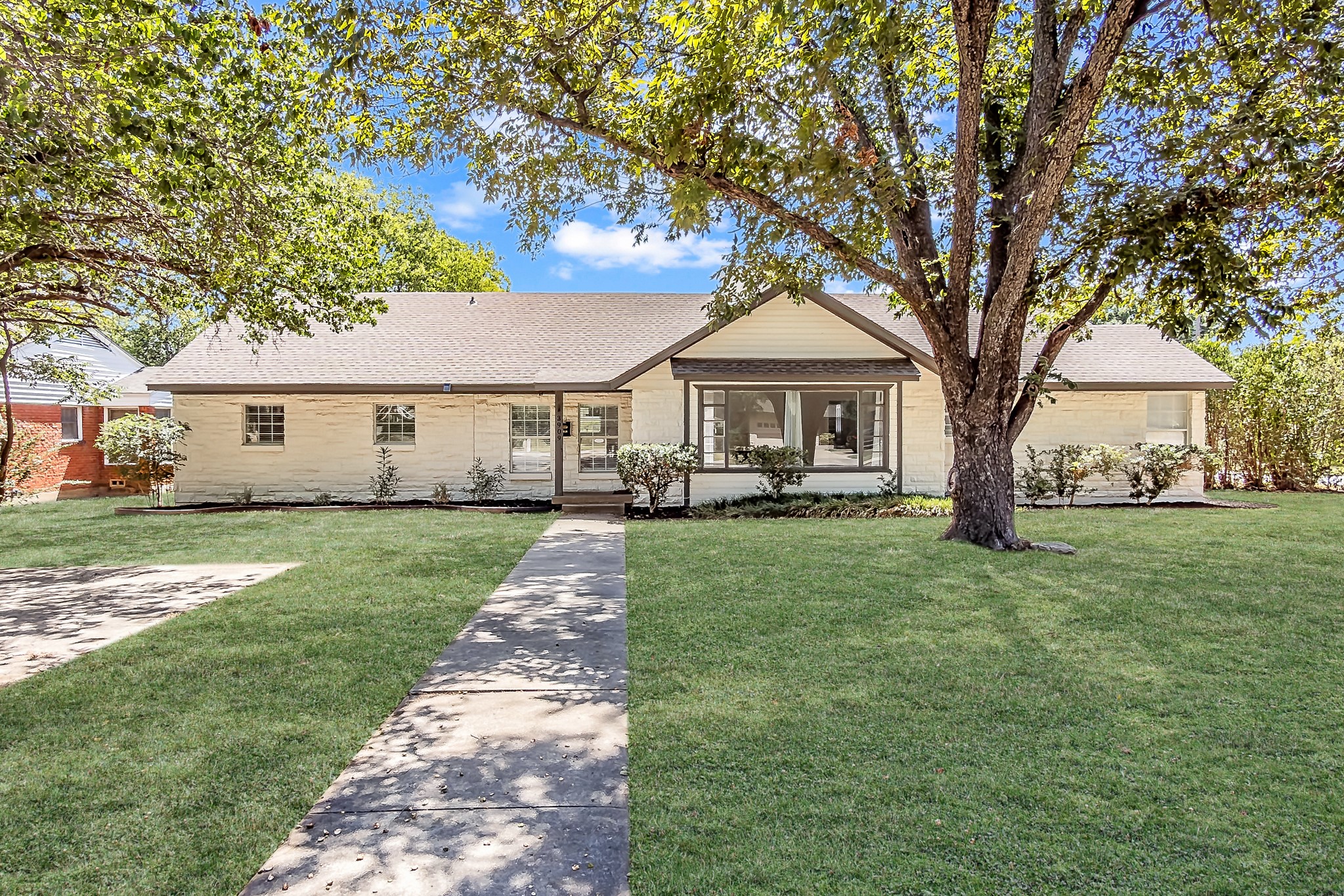 3909 Trail Lake Drive
