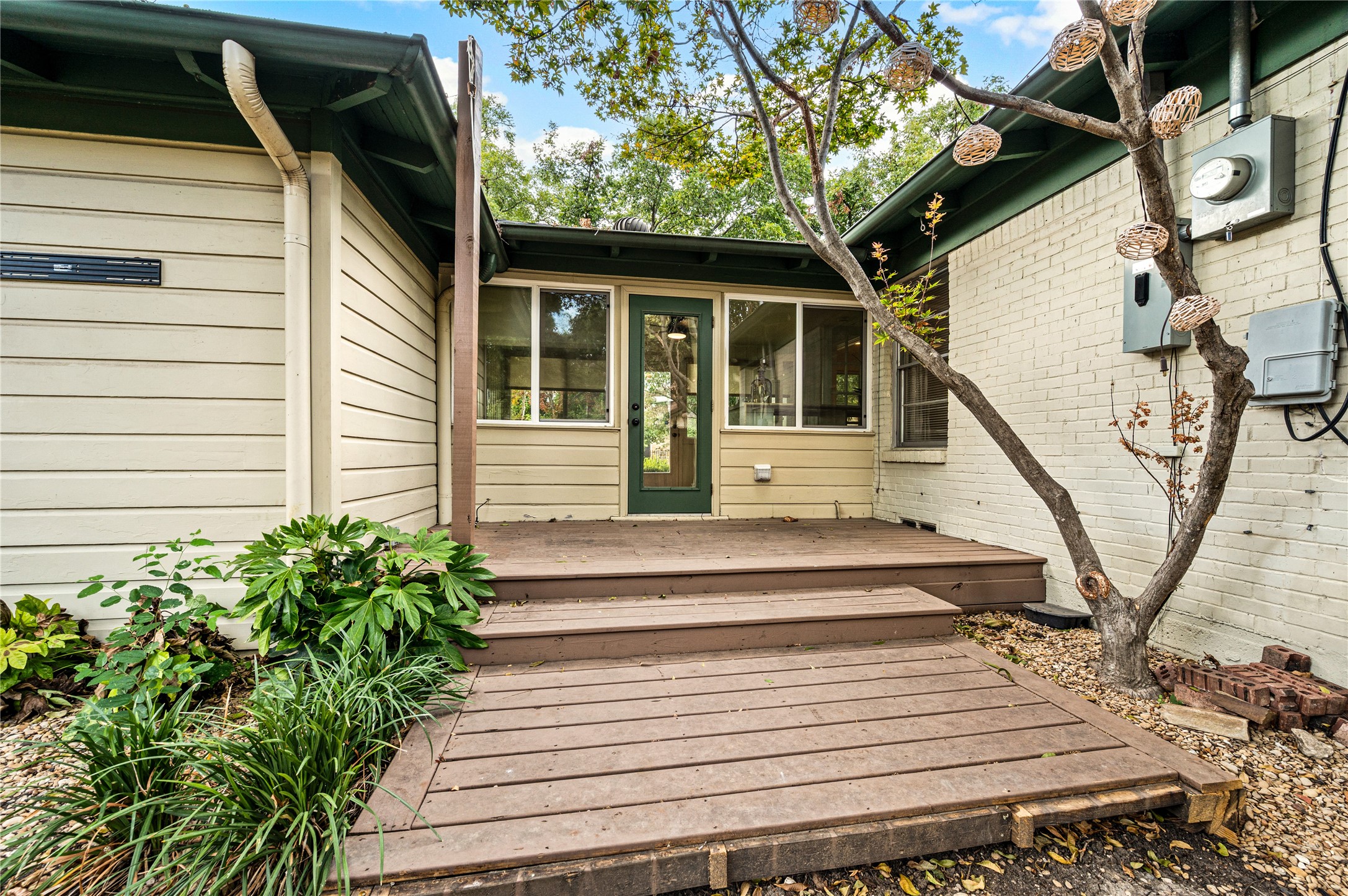 603 Clermont Avenue