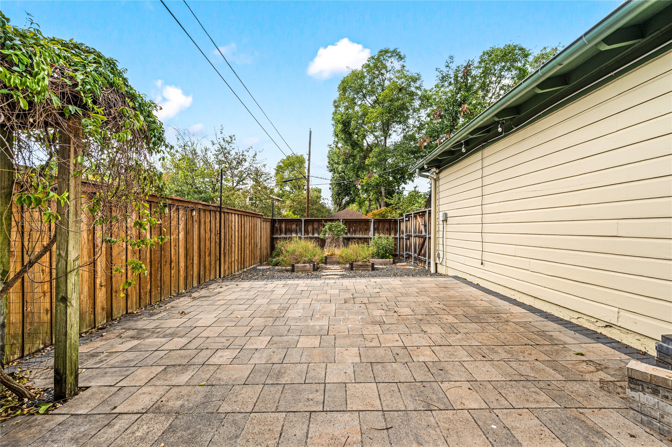 603 Clermont Avenue