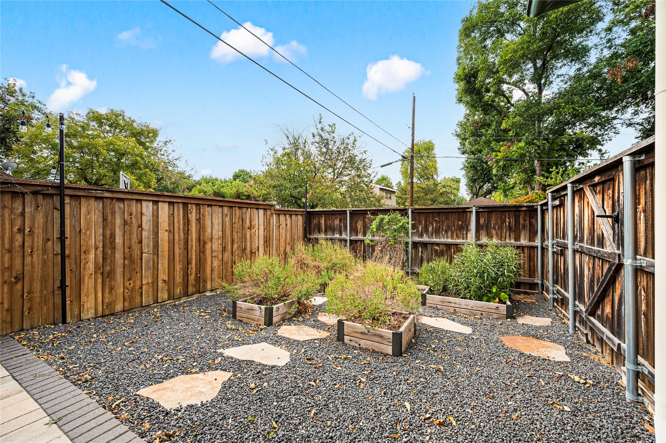 603 Clermont Avenue