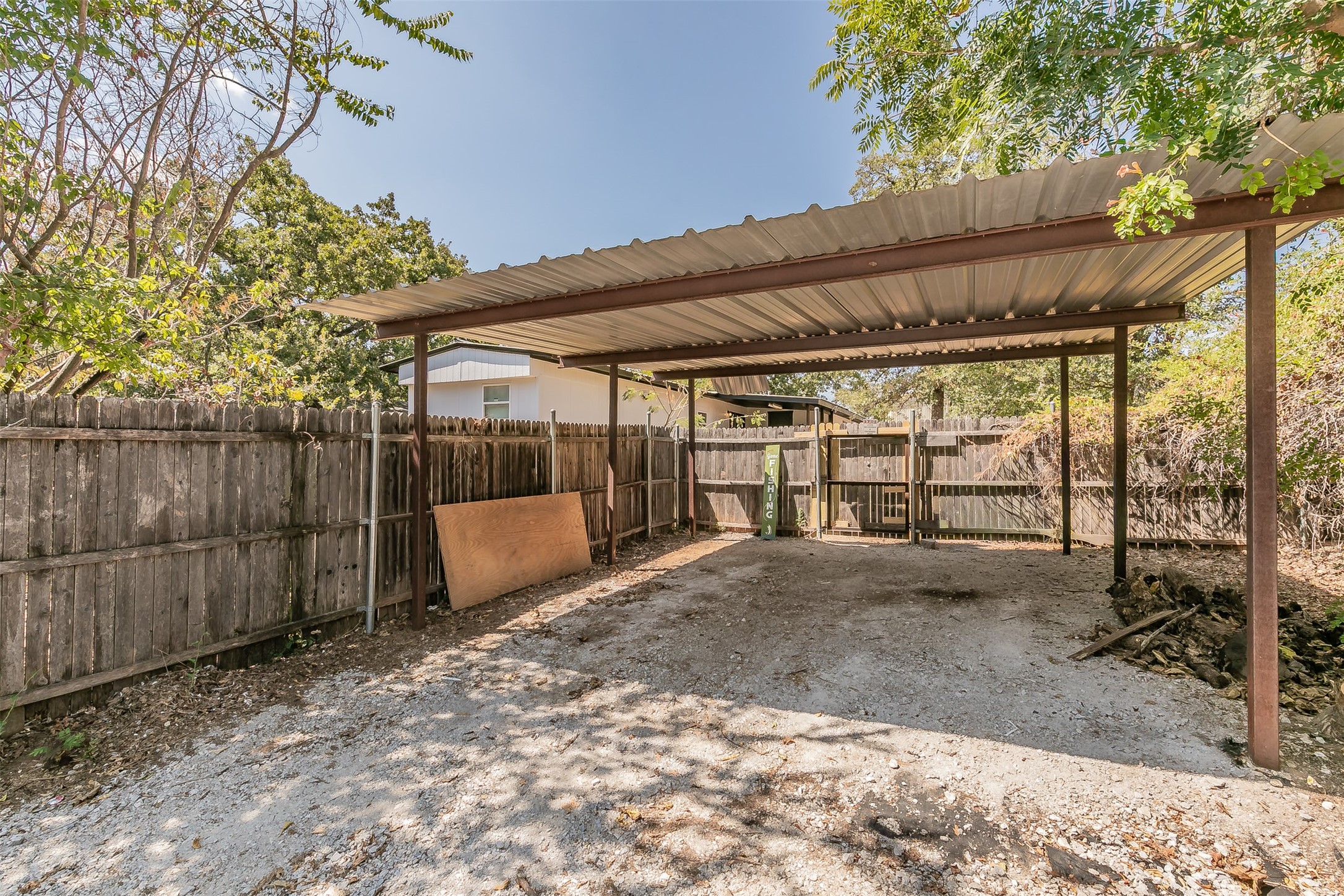1708 Hilltop Lane
