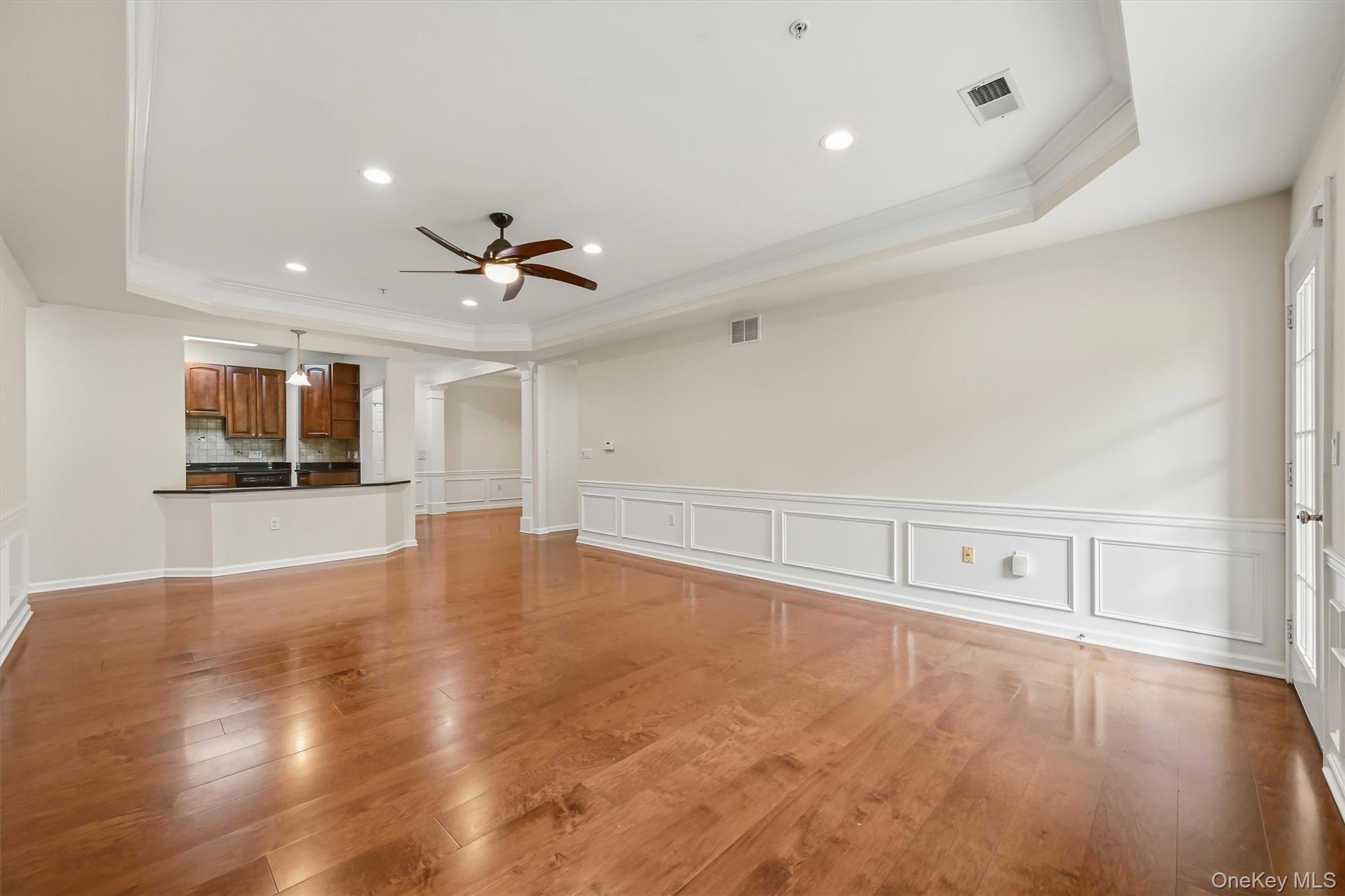 30 N De Baun Avenue Unit: 203