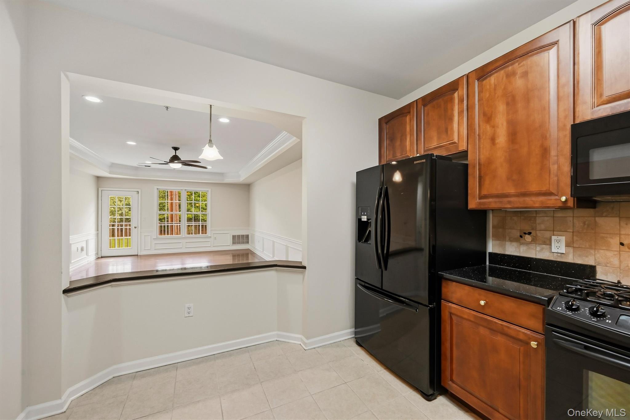 30 N De Baun Avenue Unit: 203