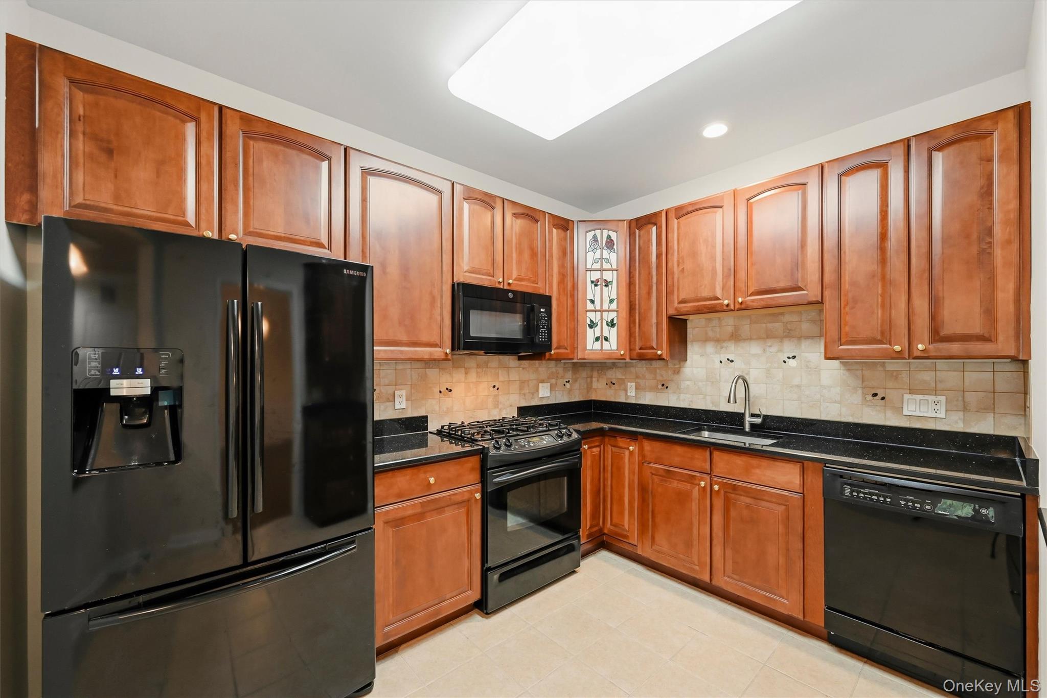 30 N De Baun Avenue Unit: 203