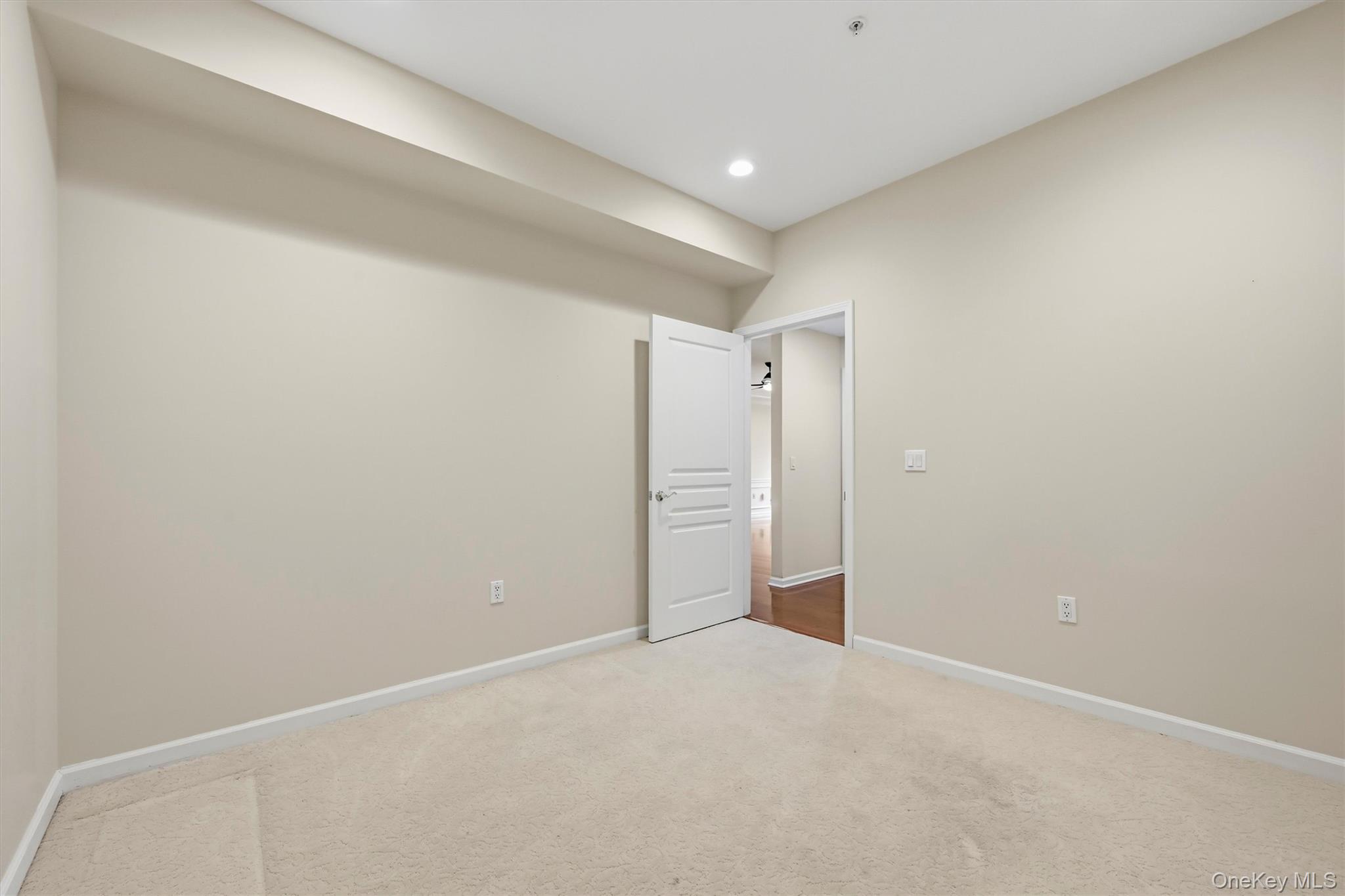 30 N De Baun Avenue Unit: 203