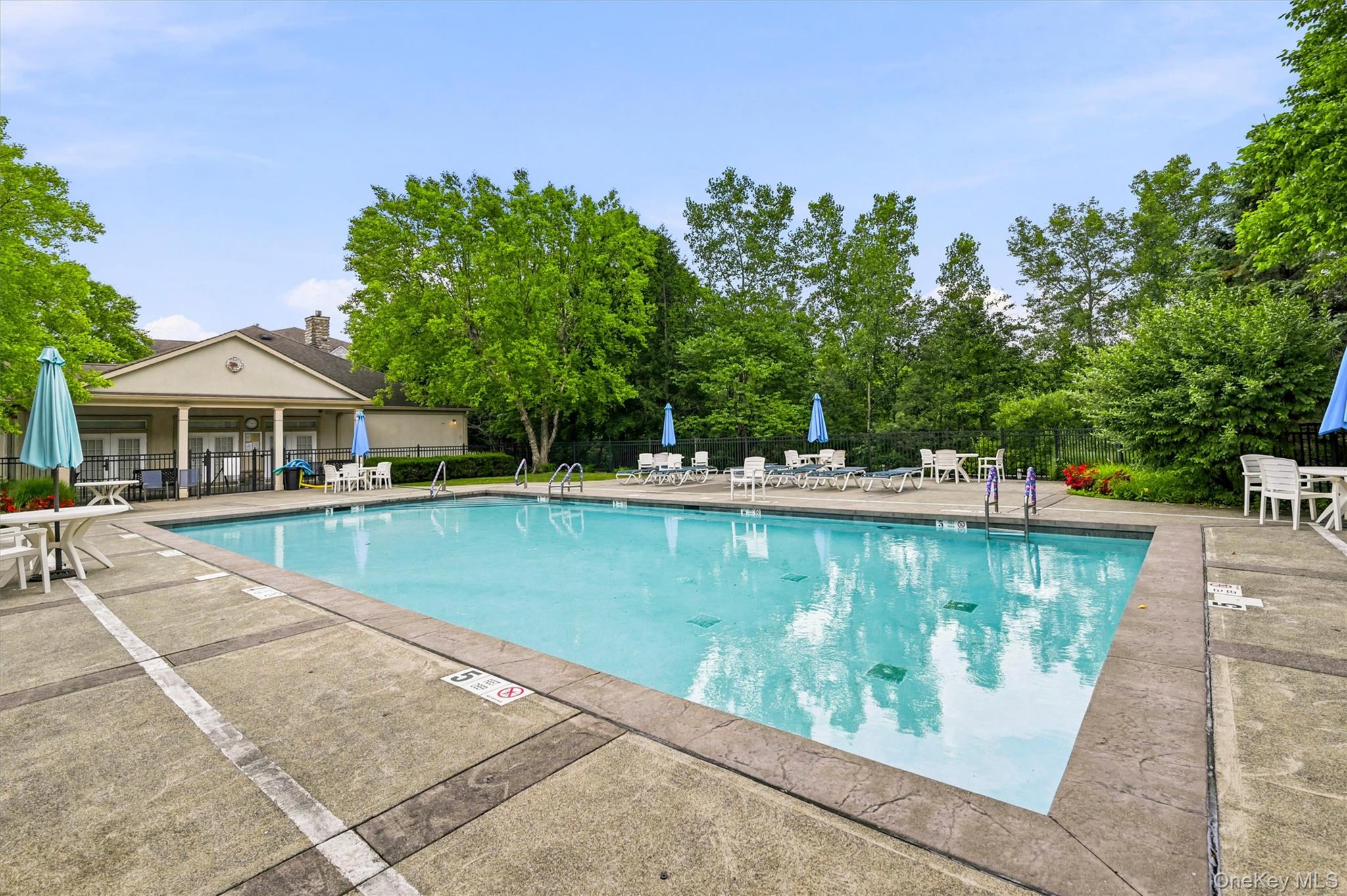 30 N De Baun Avenue Unit: 203