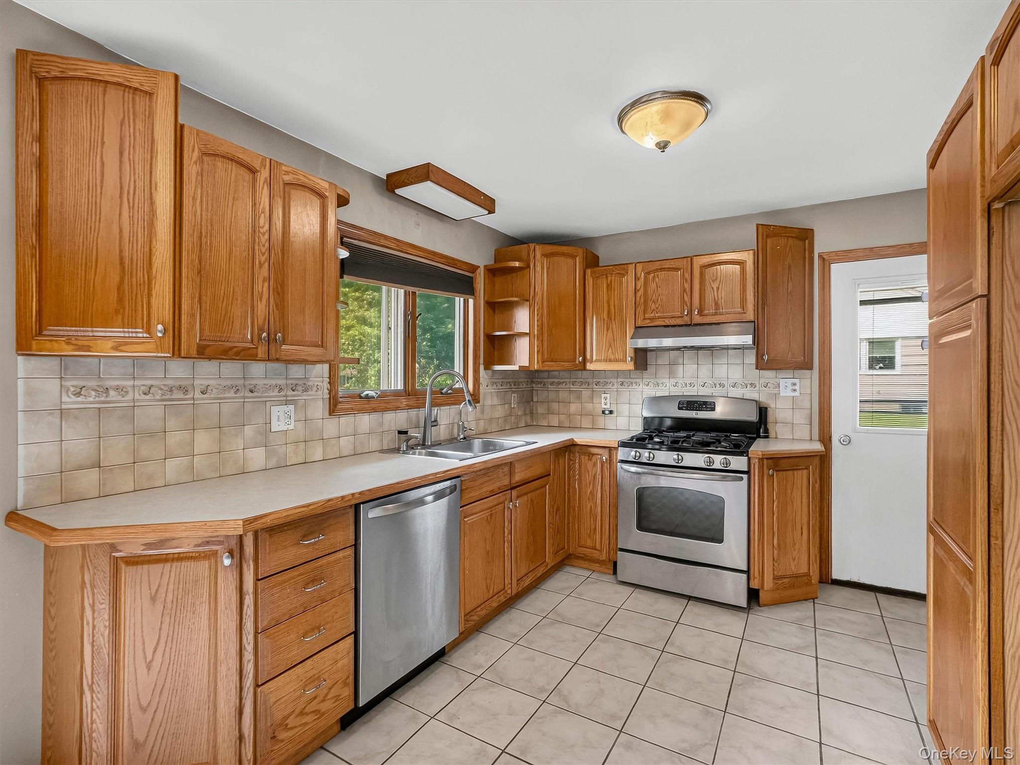 12 Elmwood Drive