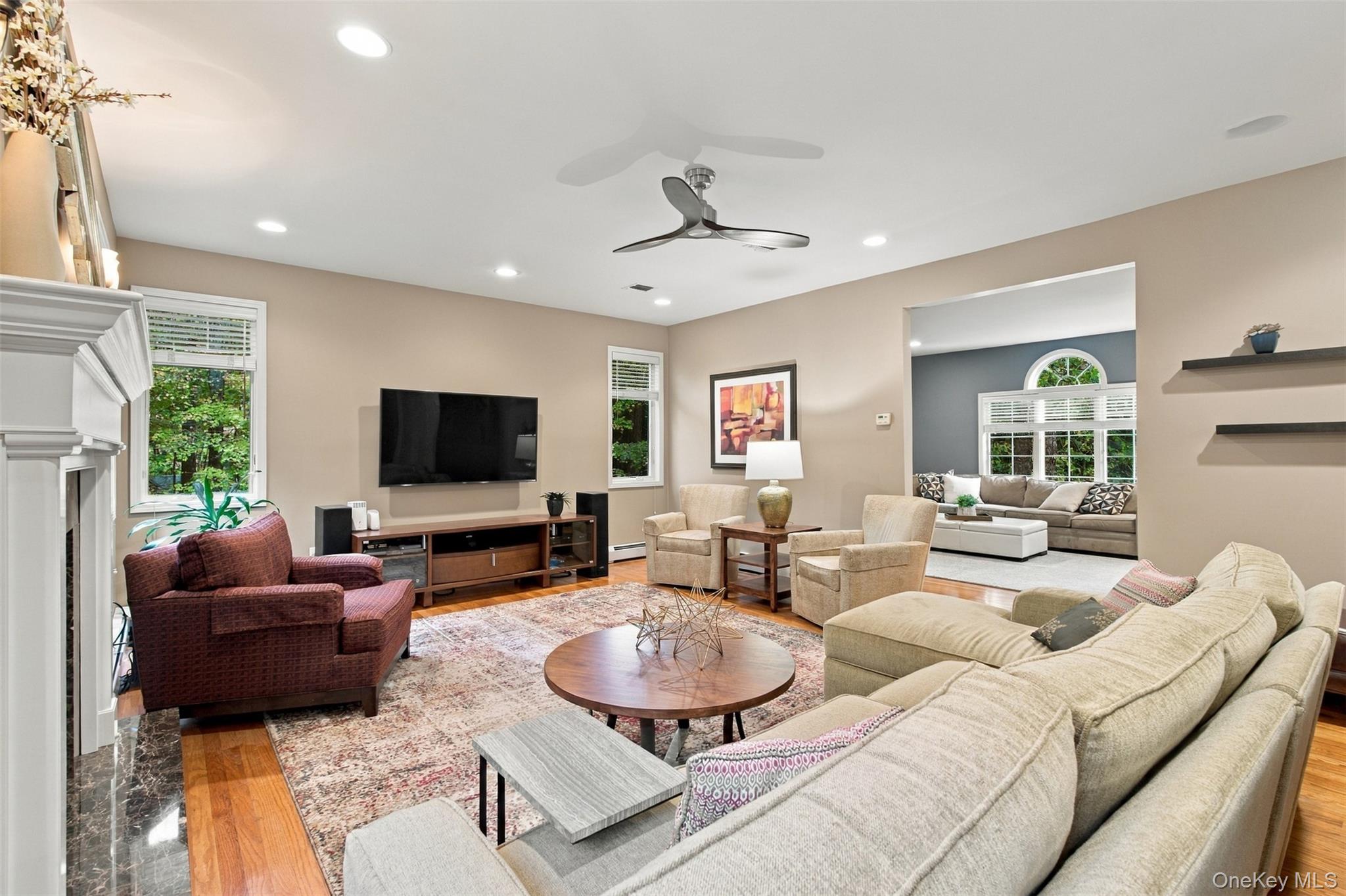 6 Regis Court