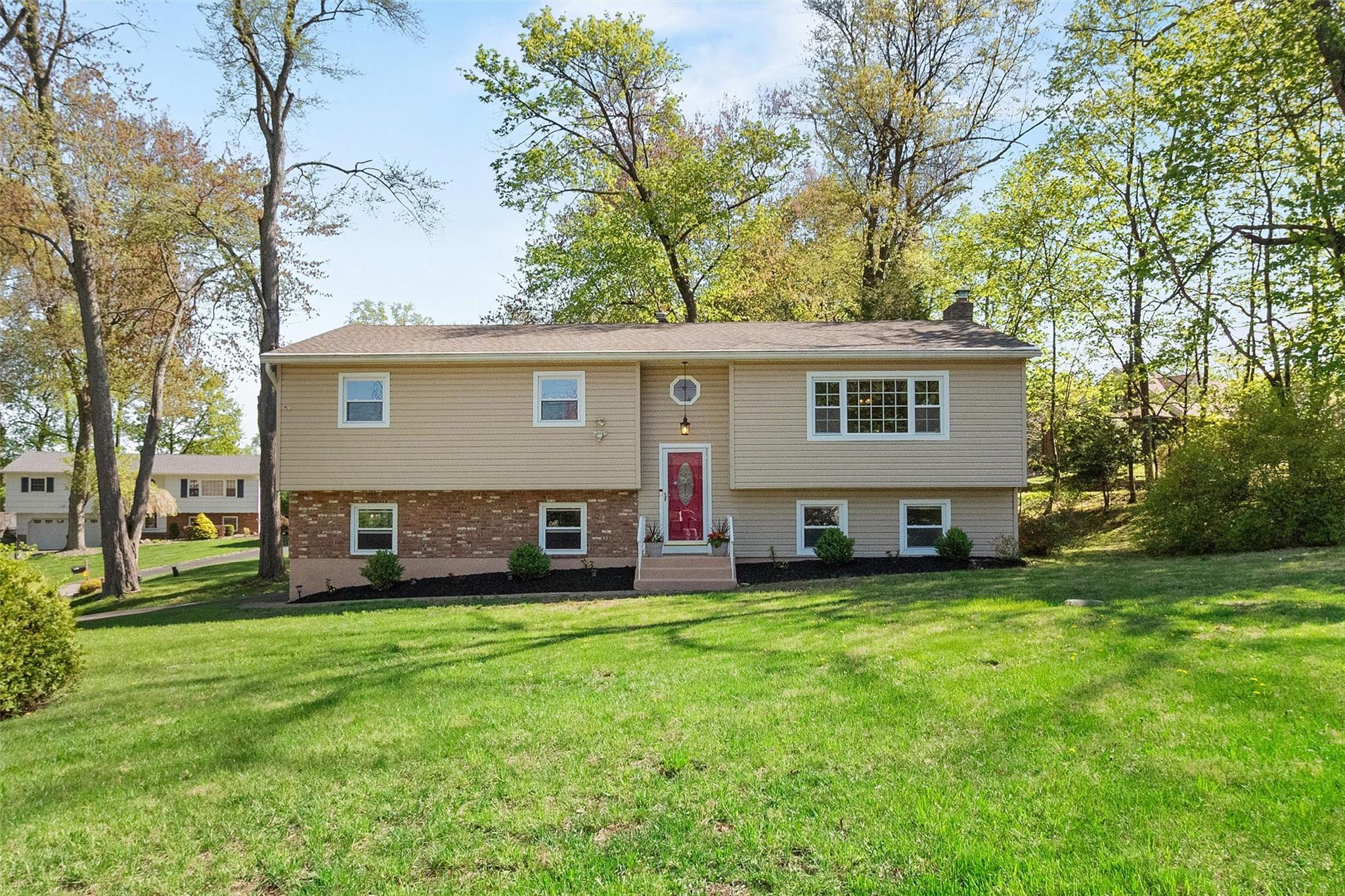 2 Candlewood Court