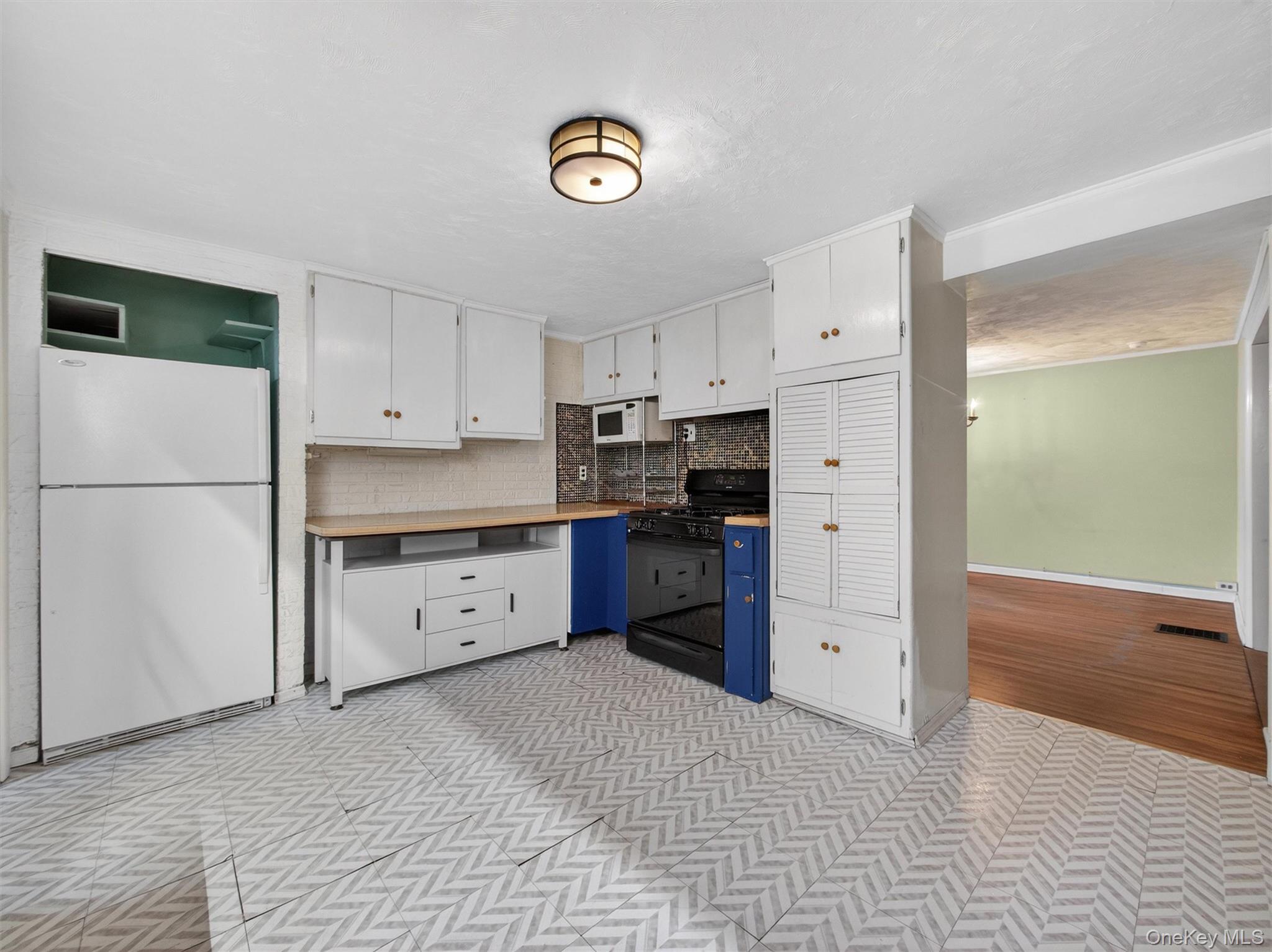 325 Haverstraw Road