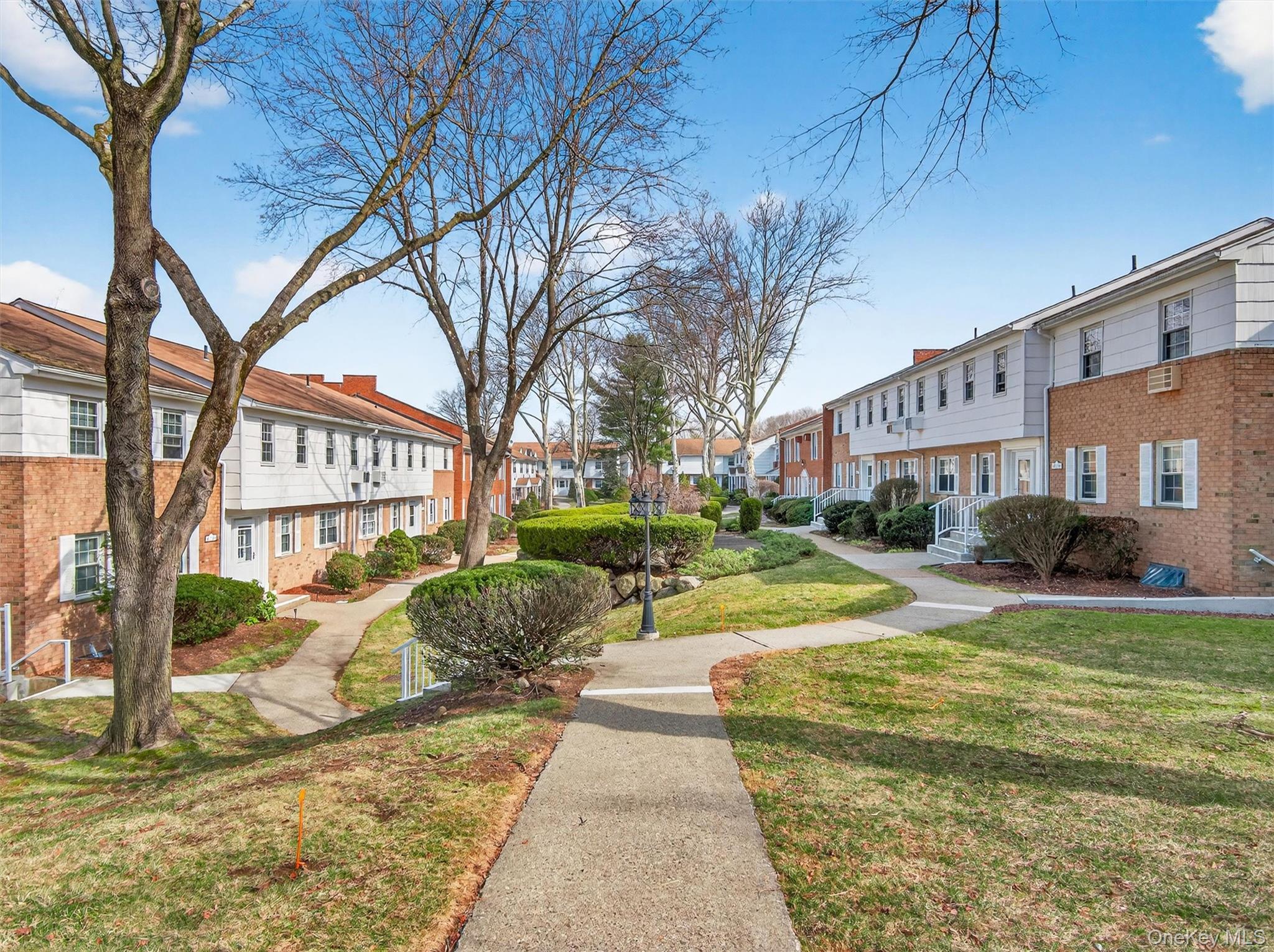 210 Parkside Drive Unit: 210