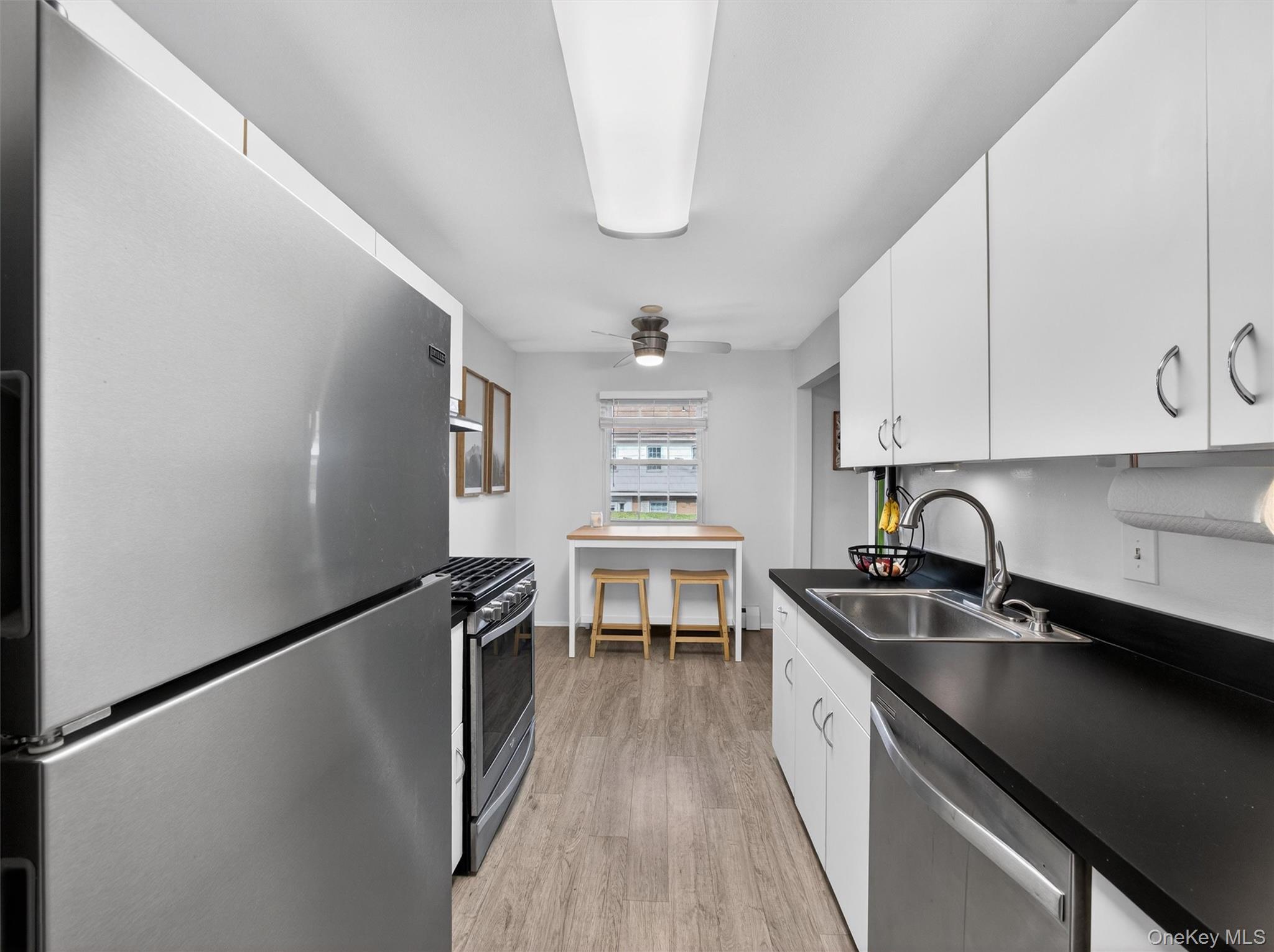 210 Parkside Drive Unit: 210
