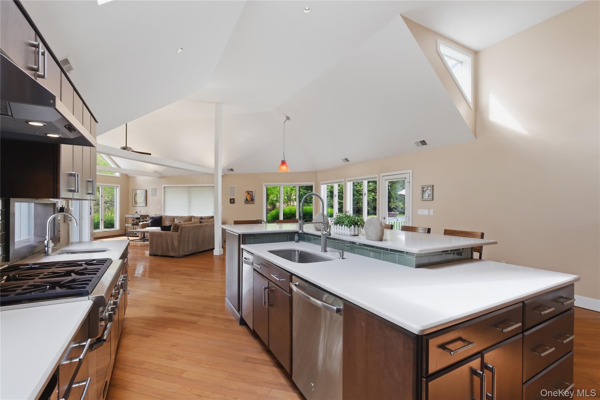13 Zeck Court