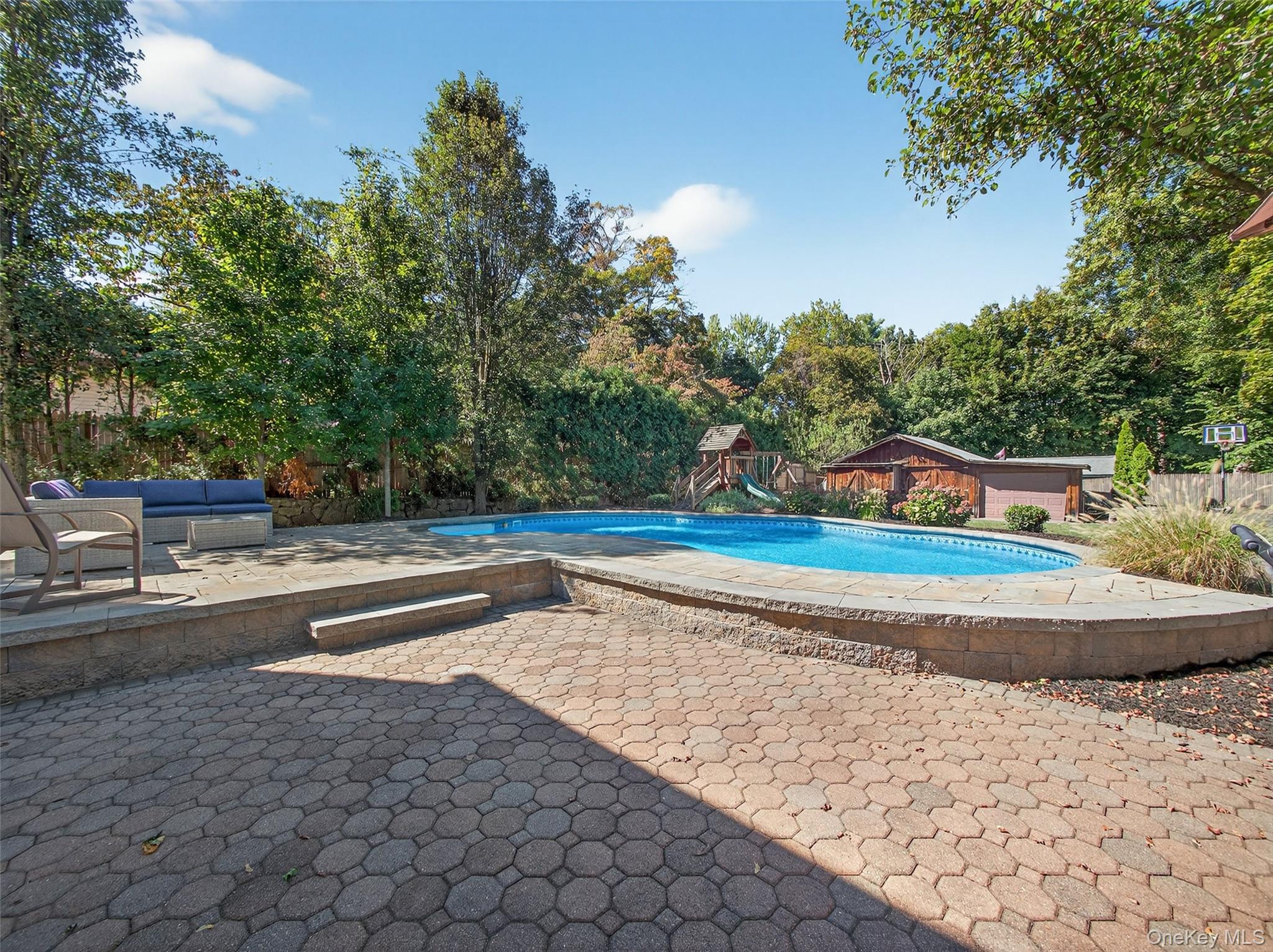 3 Hillside Avenue