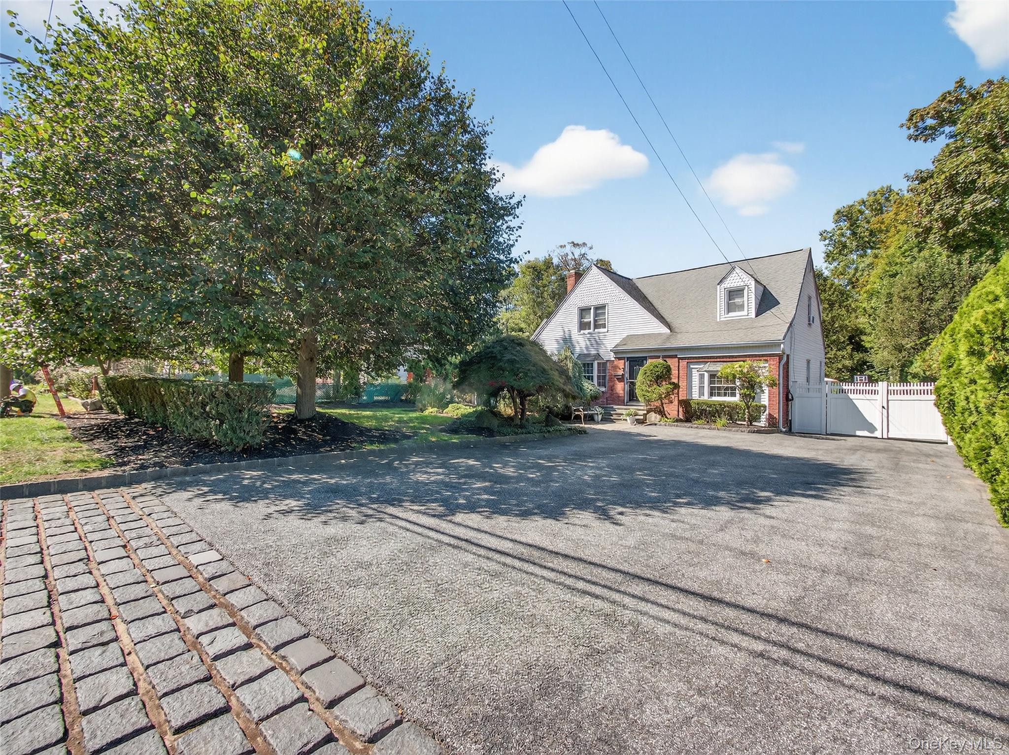 3 Hillside Avenue