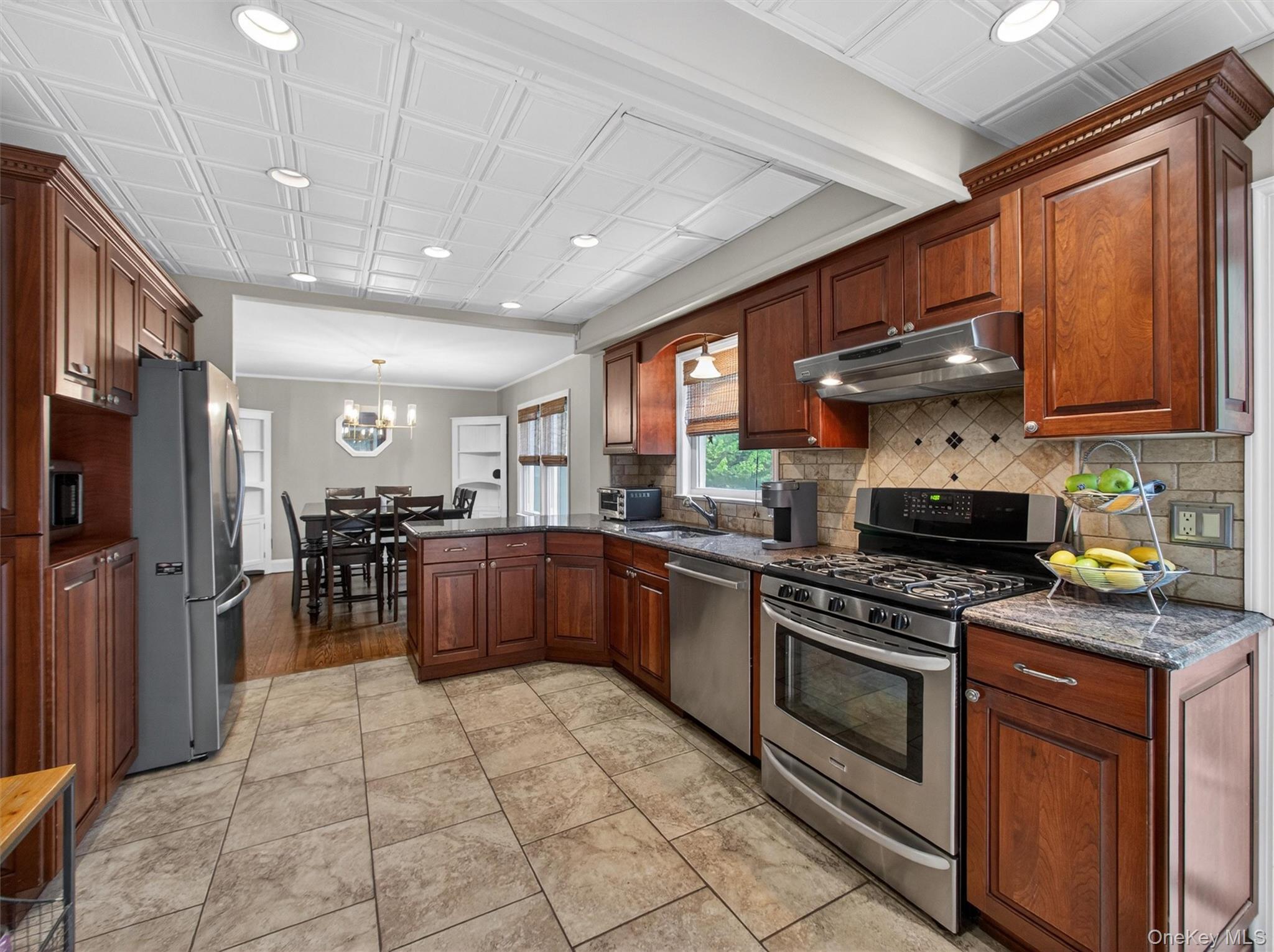 3 Hillside Avenue