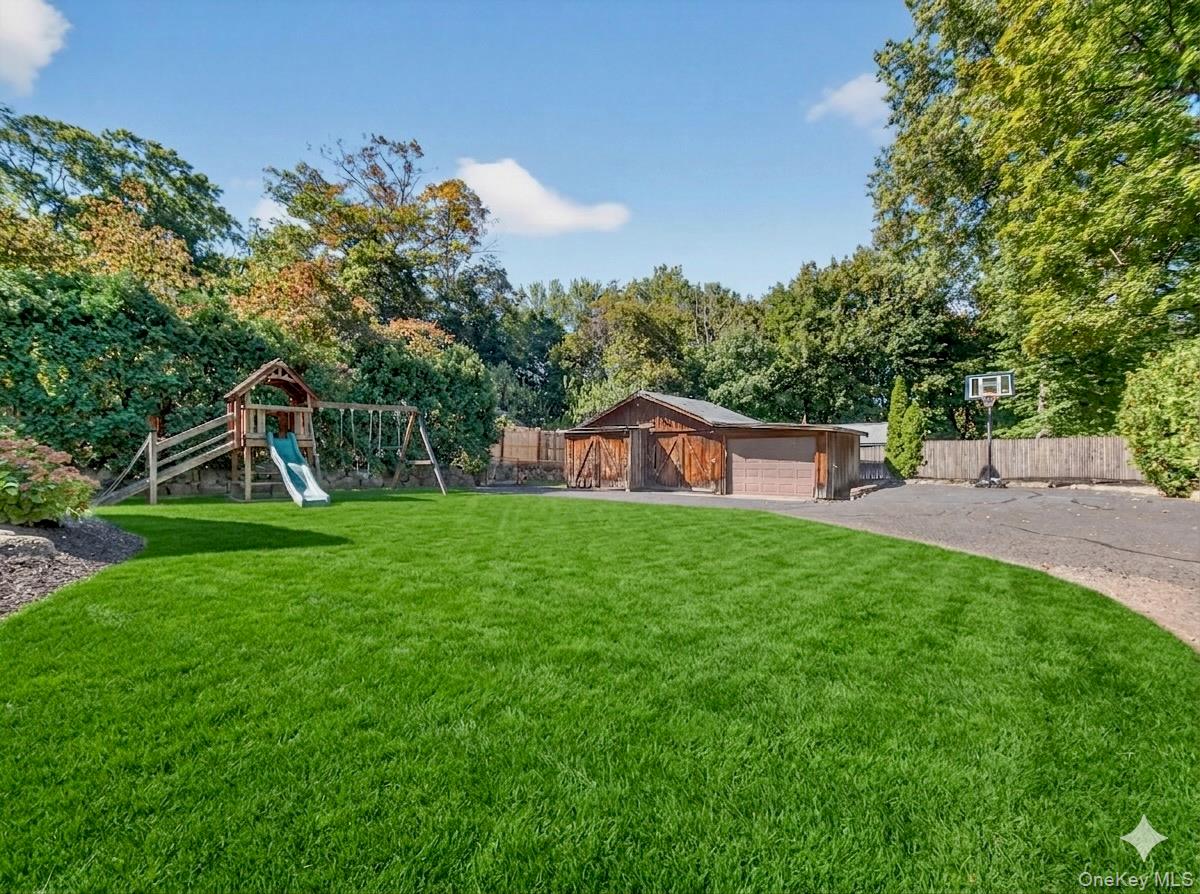 3 Hillside Avenue