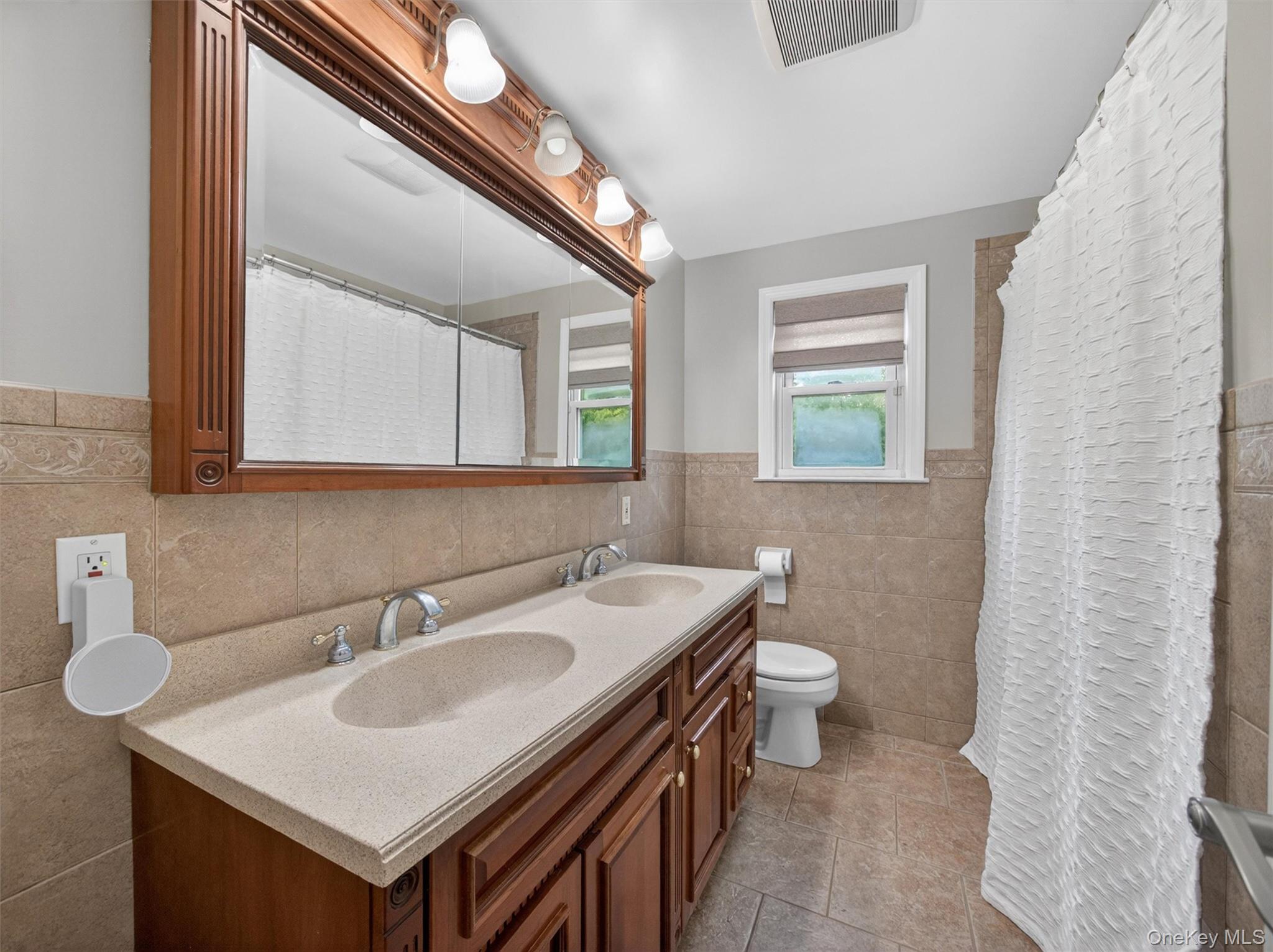 3 Hillside Avenue