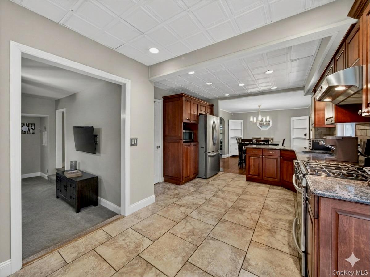3 Hillside Avenue