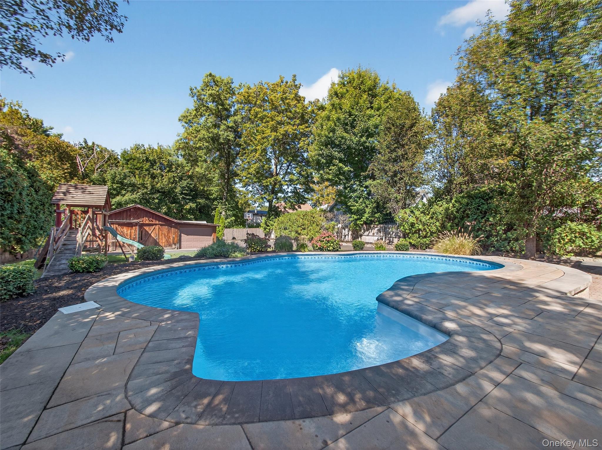3 Hillside Avenue