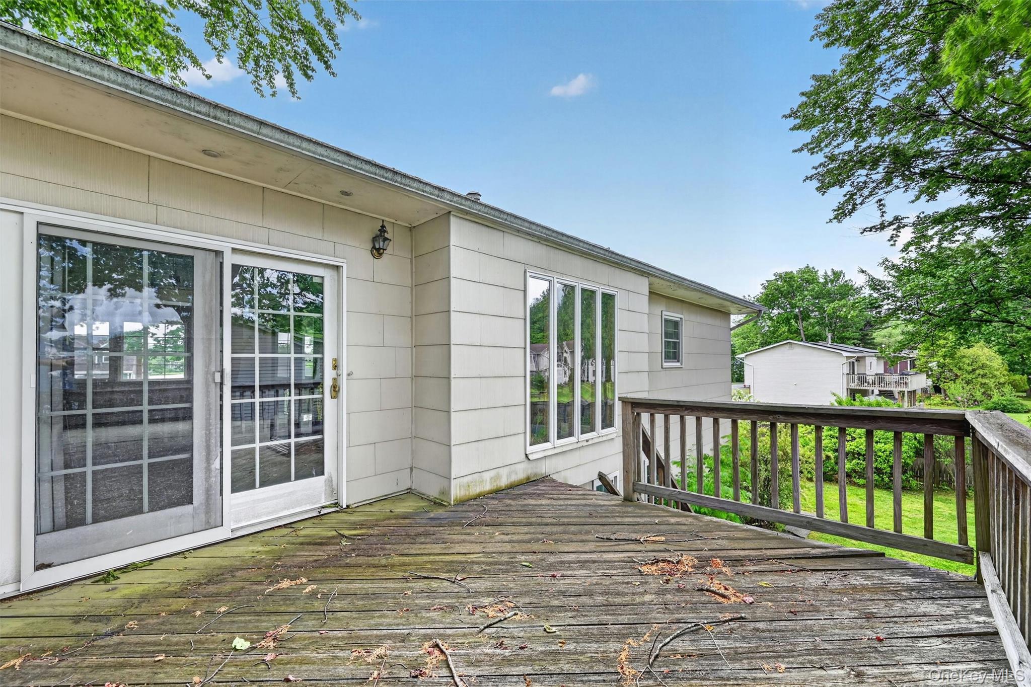 105 Lakewood Drive