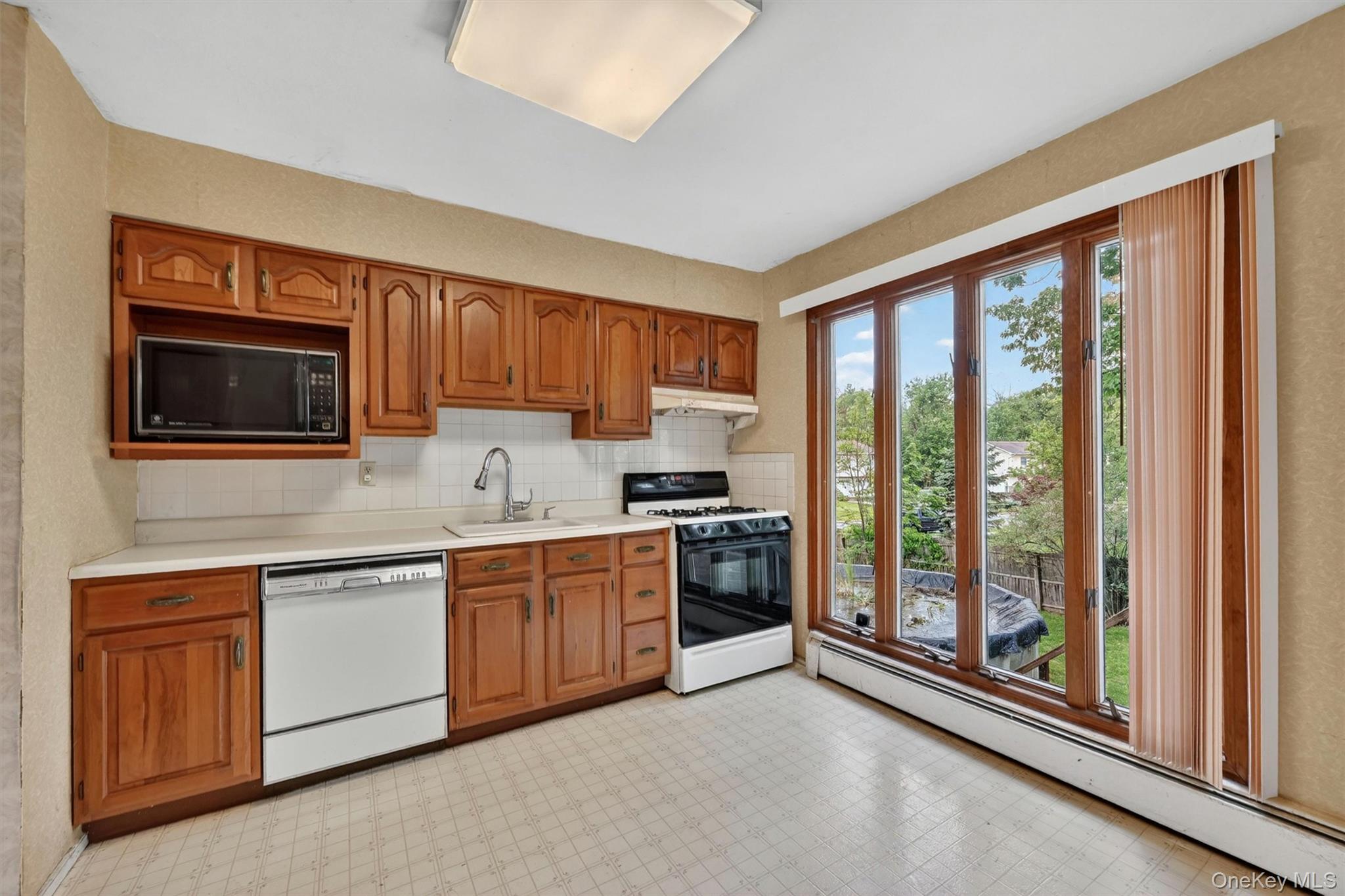 105 Lakewood Drive
