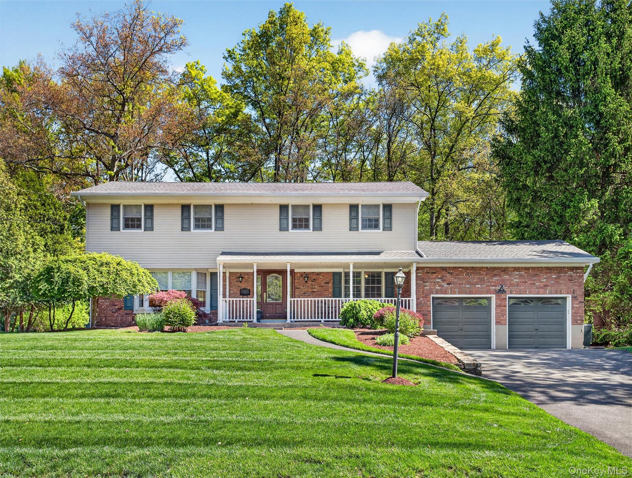 22 E Mayer Drive