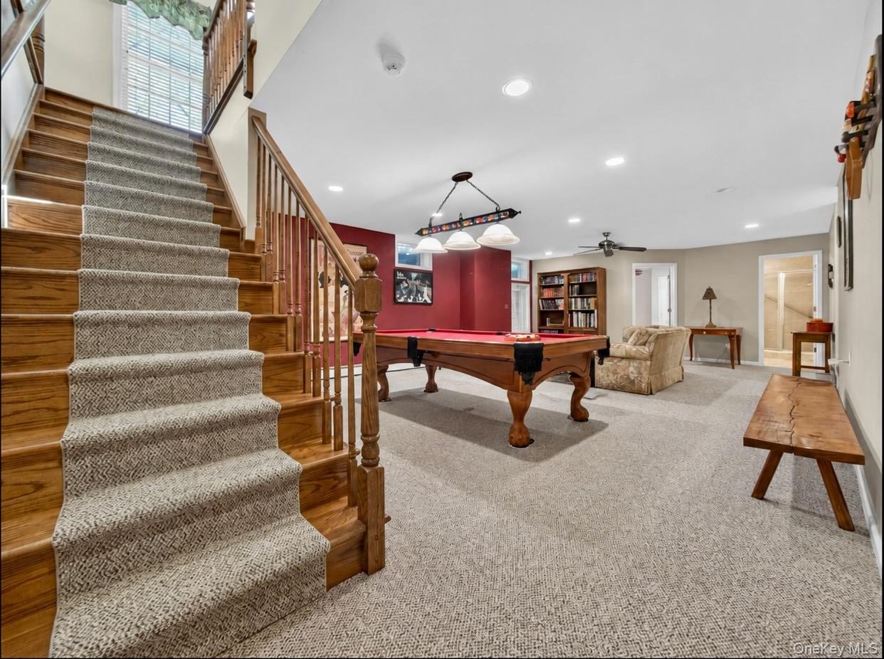 22 E Mayer Drive